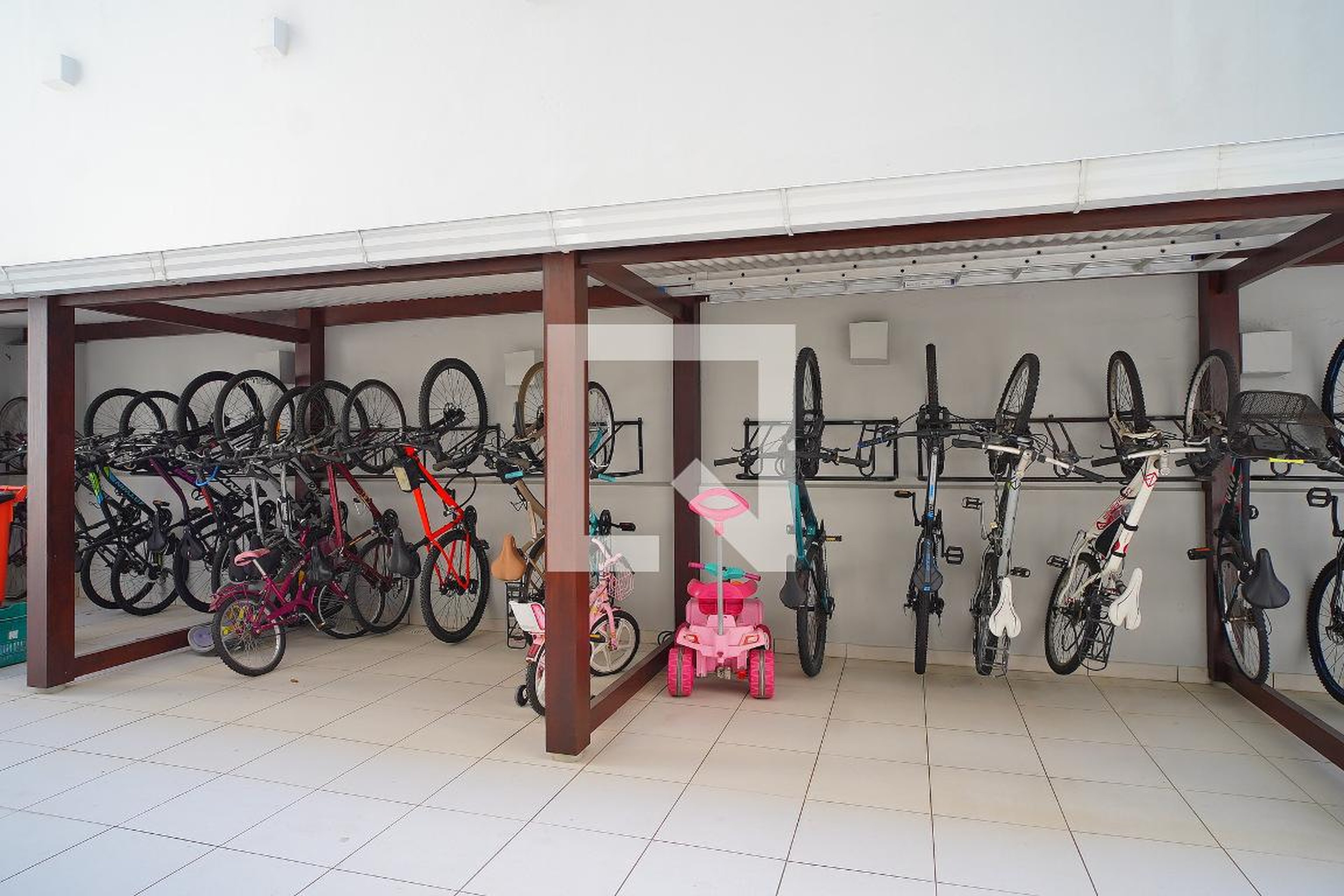 Bicicletário - Res. Henrique Bruggemann