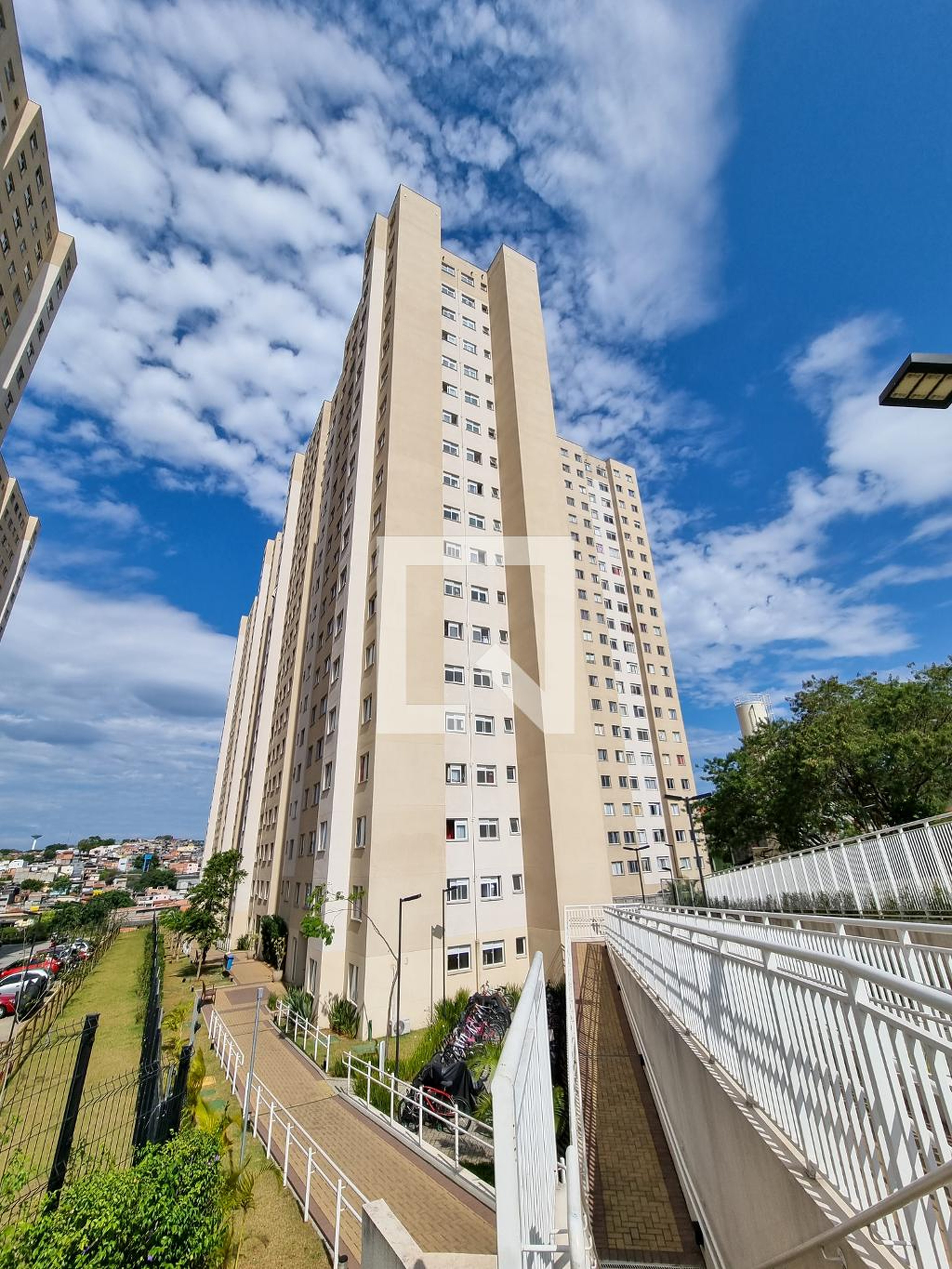 Fachada Condomínio em Rua Doutor José Serra Ribeiro, 330