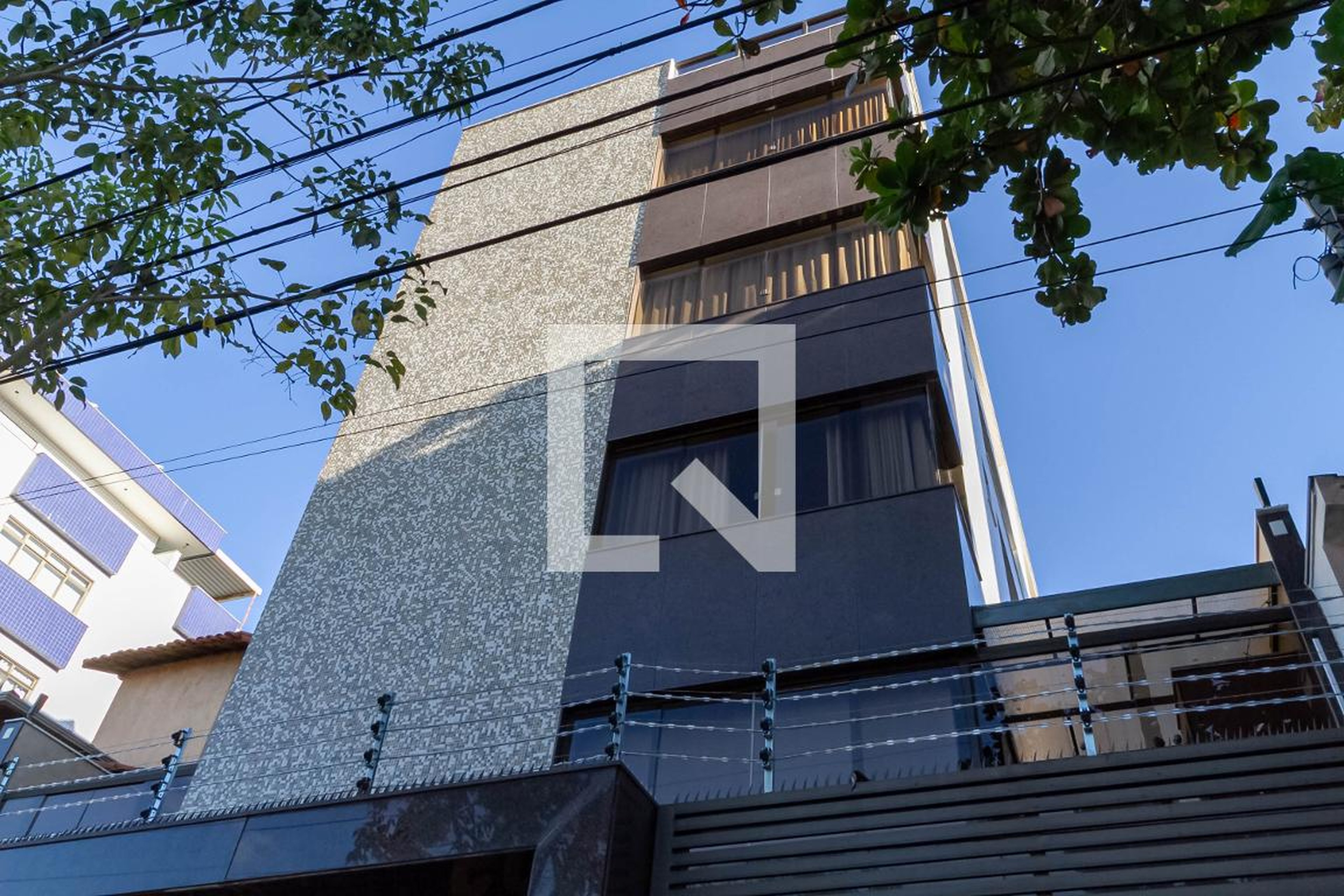 Fachada Condomínio em Rua Garuma, 69