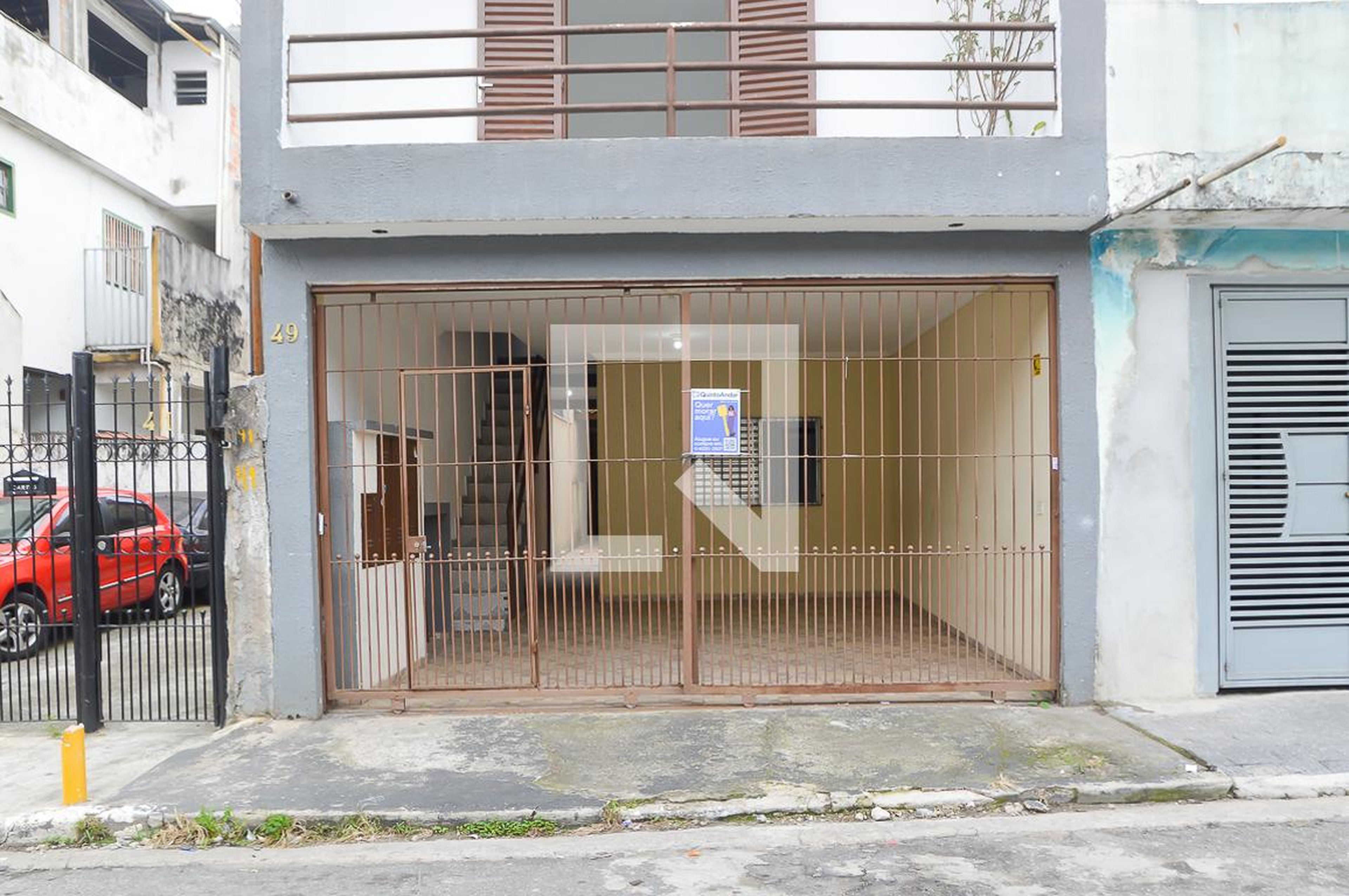Fachada Condomínio em Rua Manoel Pereira dos Santos, 49