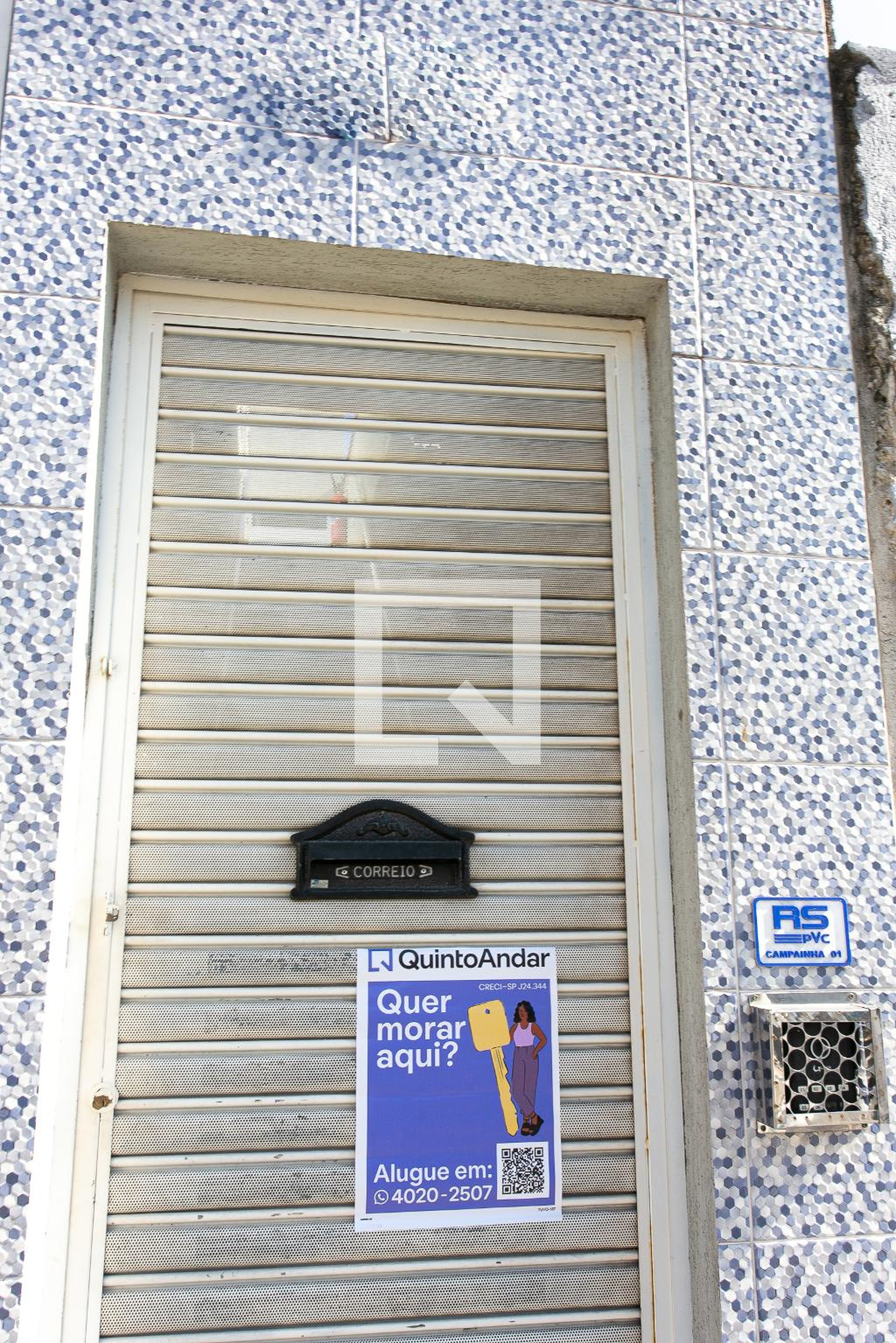 Fachada Condomínio em Rua Santo Perussi, 18
