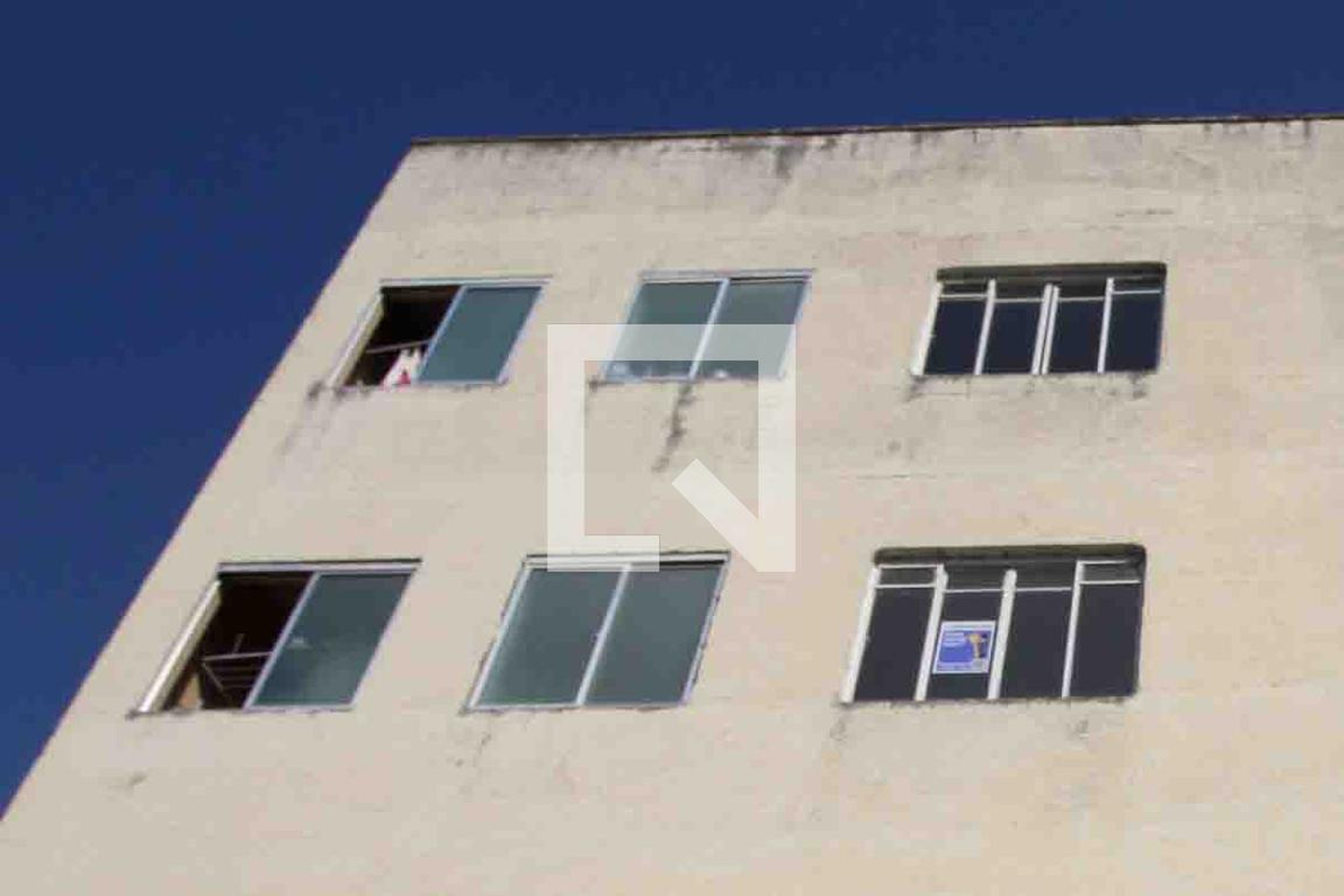 Fachada Condomínio em Rua João de Camargo, 80