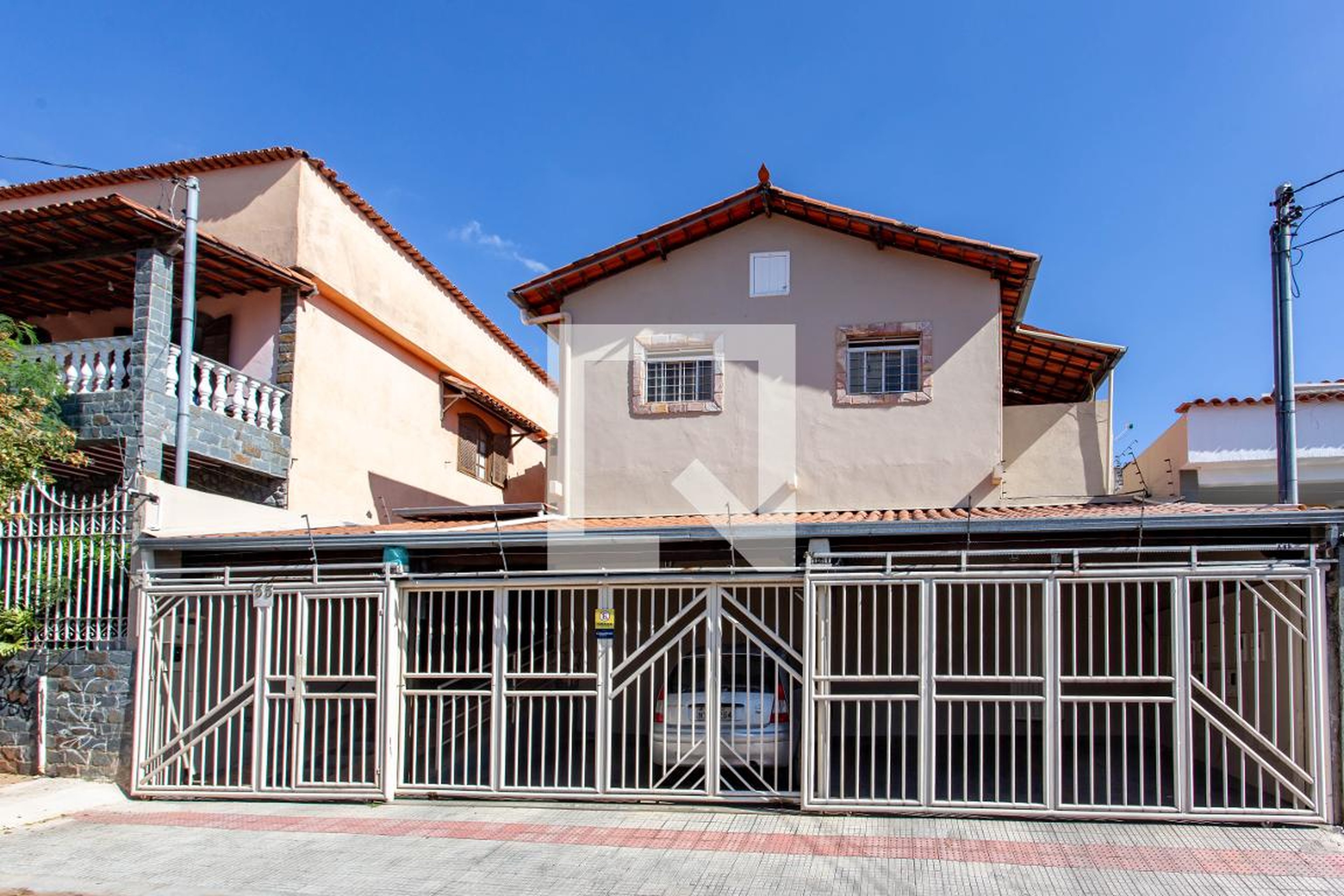 Fachada Condomínio em Rua Pedro Luiz de Lima, 55