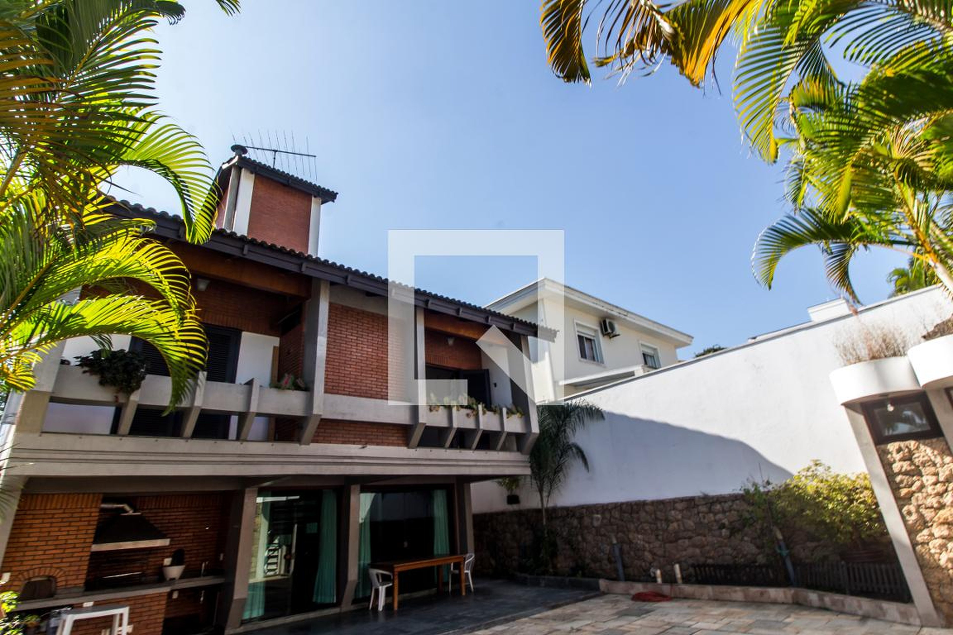 Fachada Condomínio em Alameda Brilhante, 857