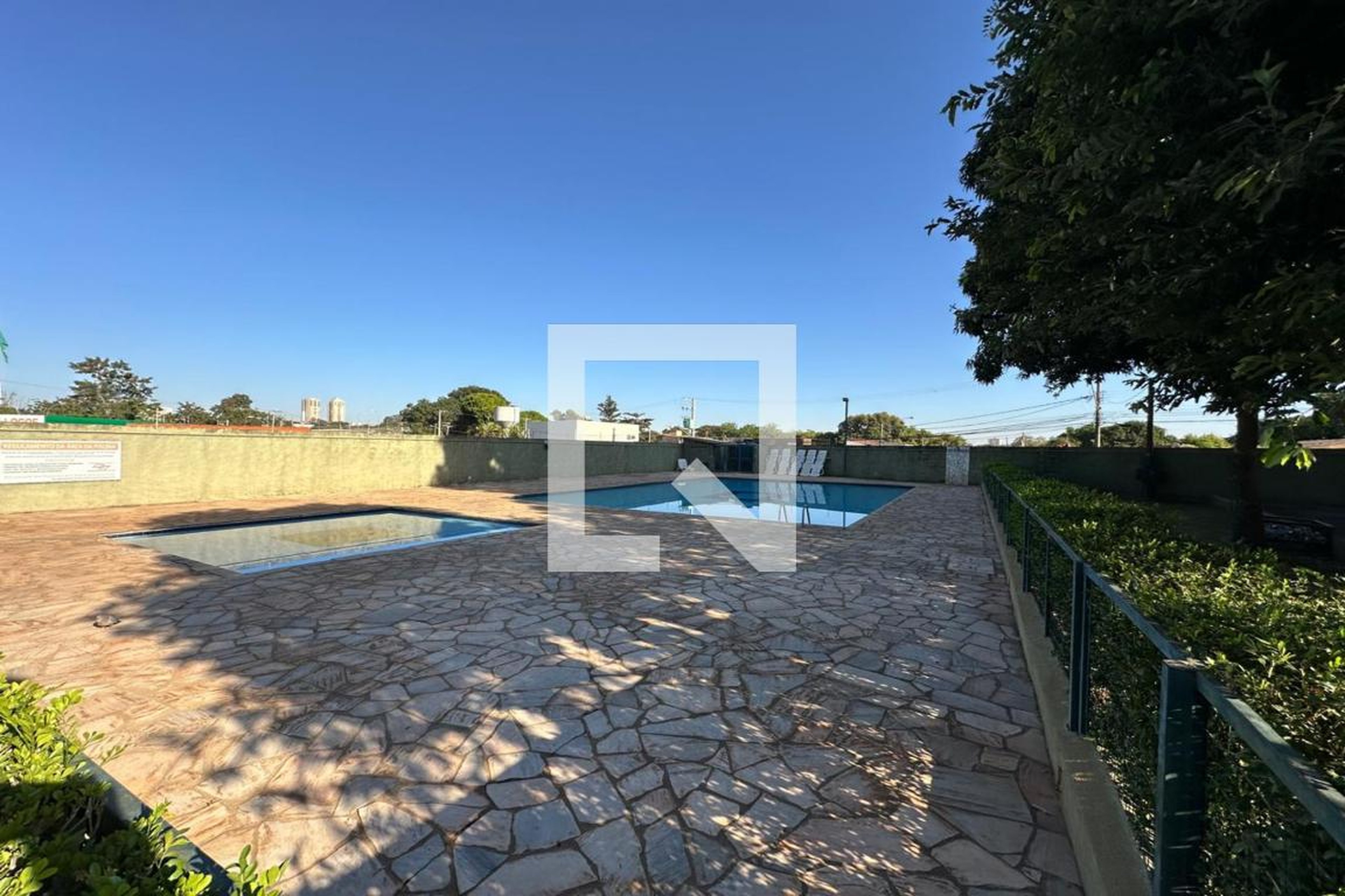 Piscina - Orfeu Paraventi Sobrinho