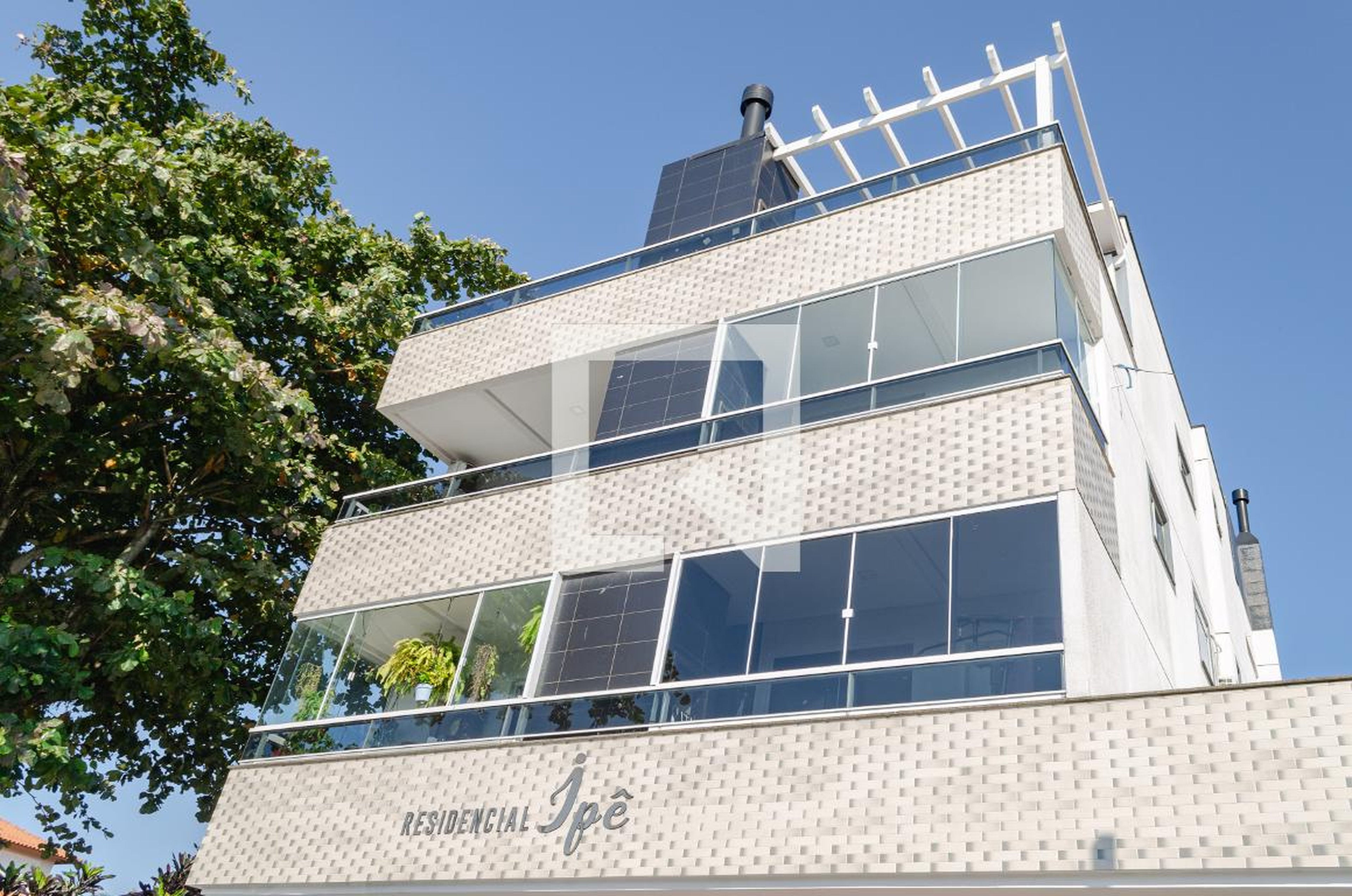 Fachada Condomínio em Rua Intendente João Nunes Vieira, 1044