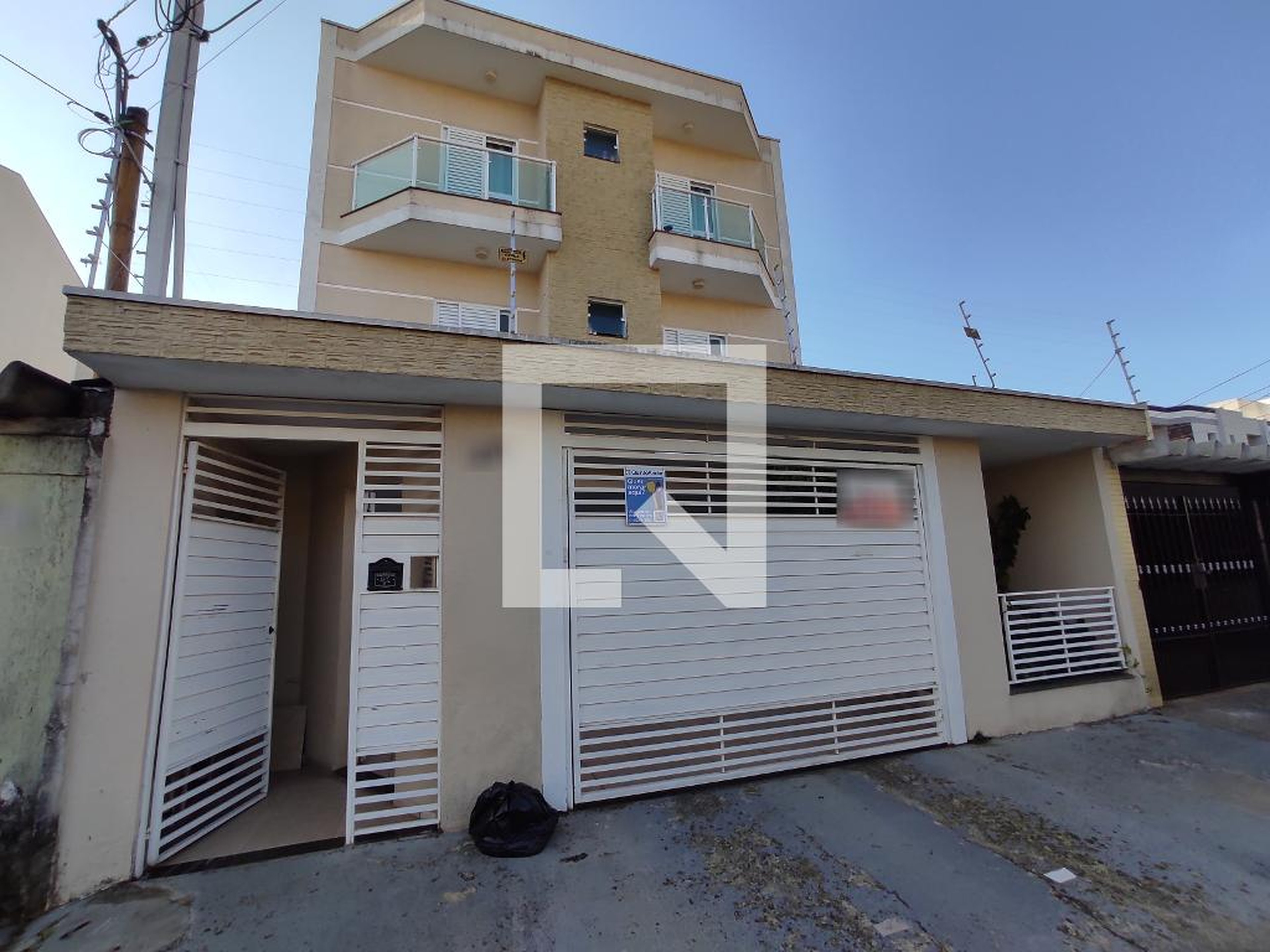 Fachada Condomínio em Rua Matilde, 430