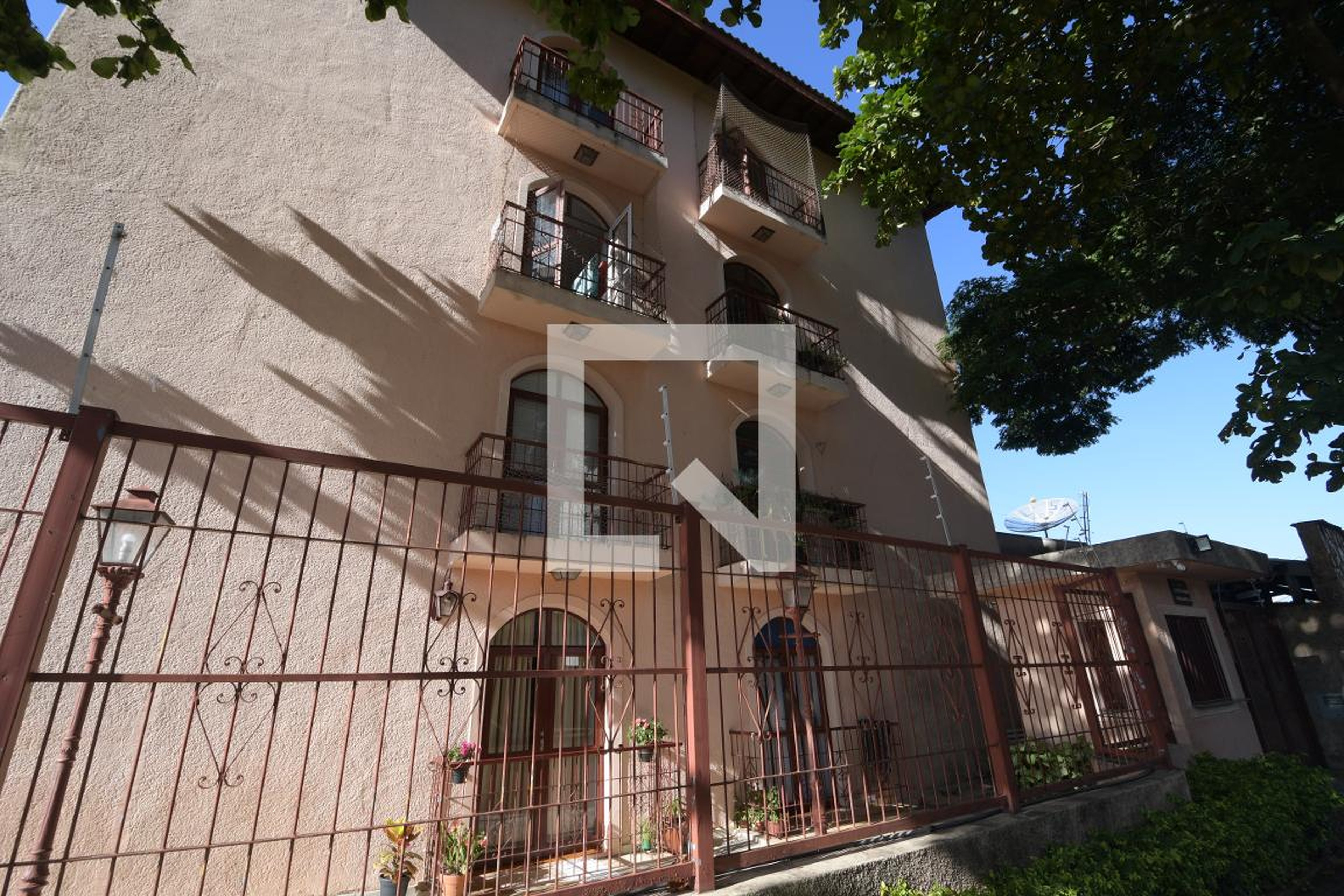 Fachada do Prédio Condomínio Luciana Maria