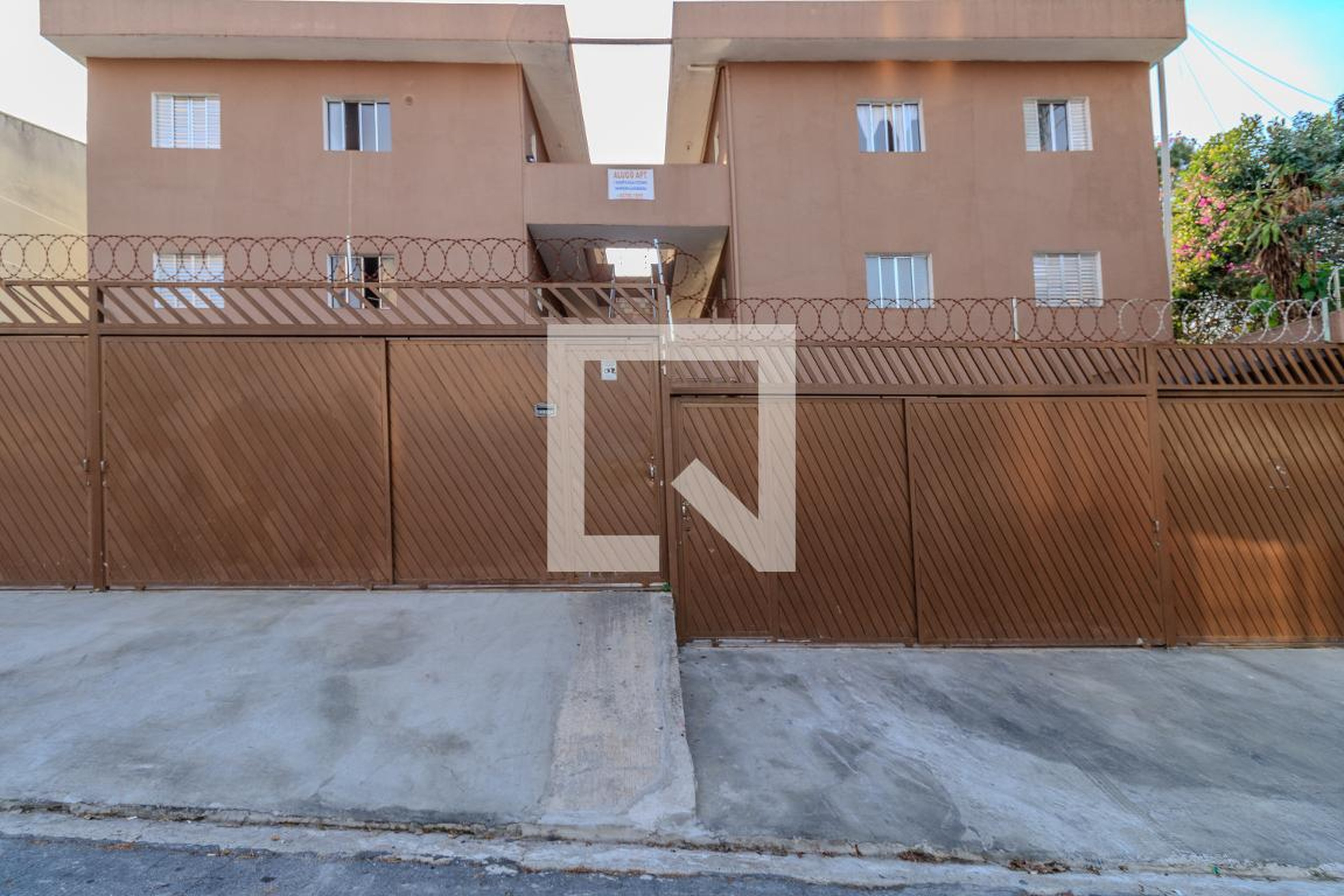 Fachada Condomínio Particular