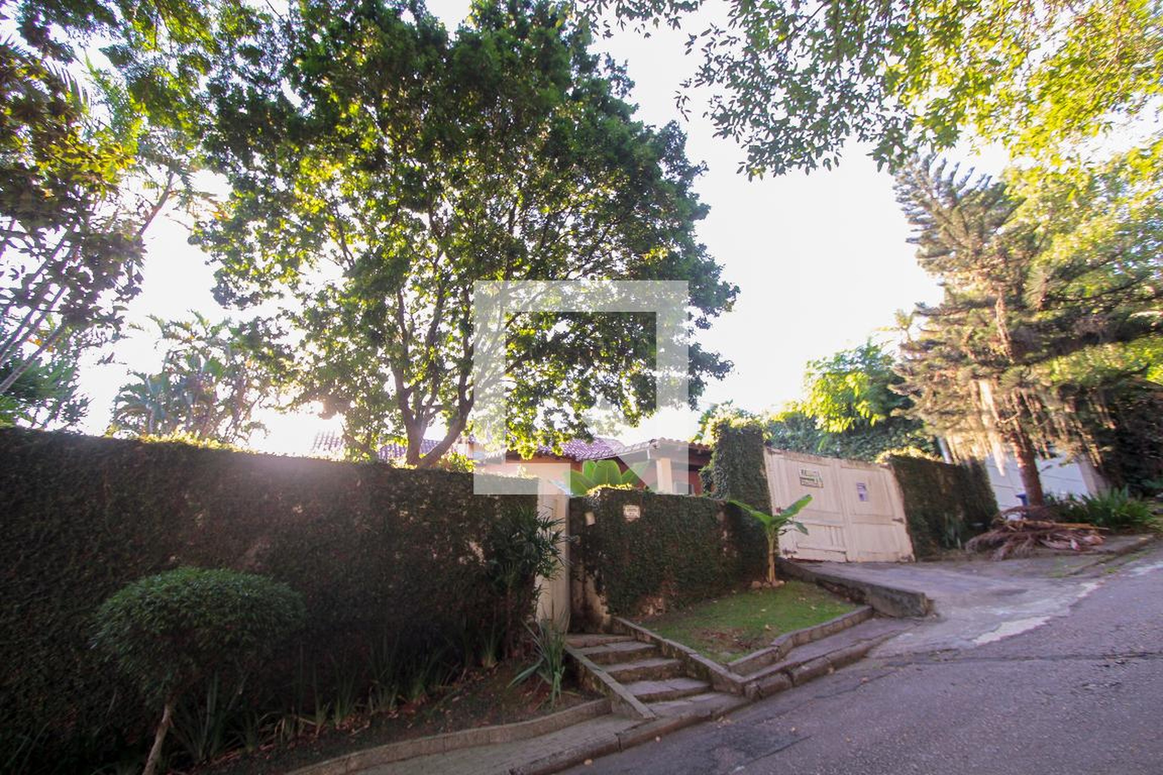 Fachada Condomínio em Rua Alexandra, 311