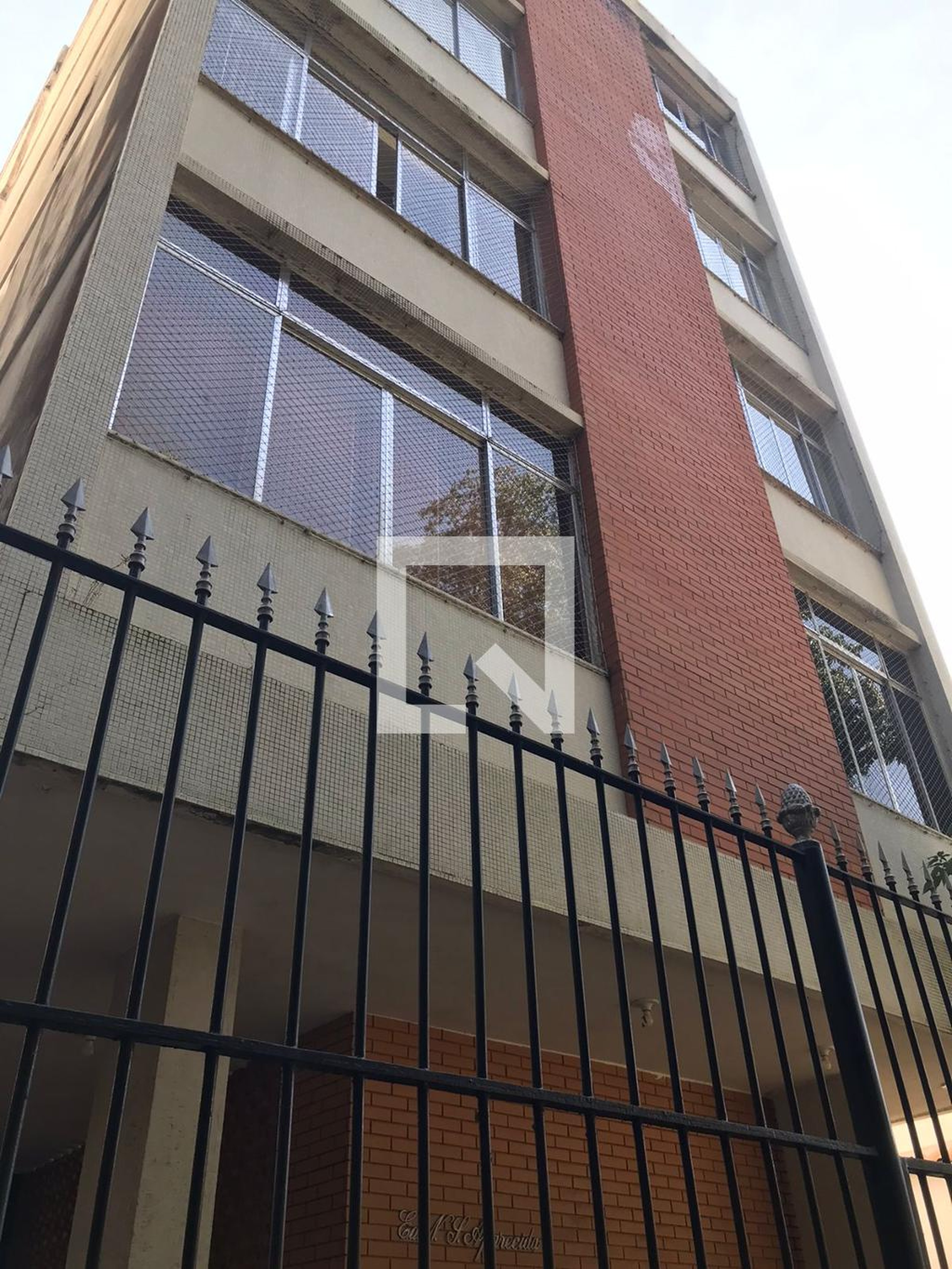 Fachada do Prédio Condomínio em Rua Comendador Martineli, 38