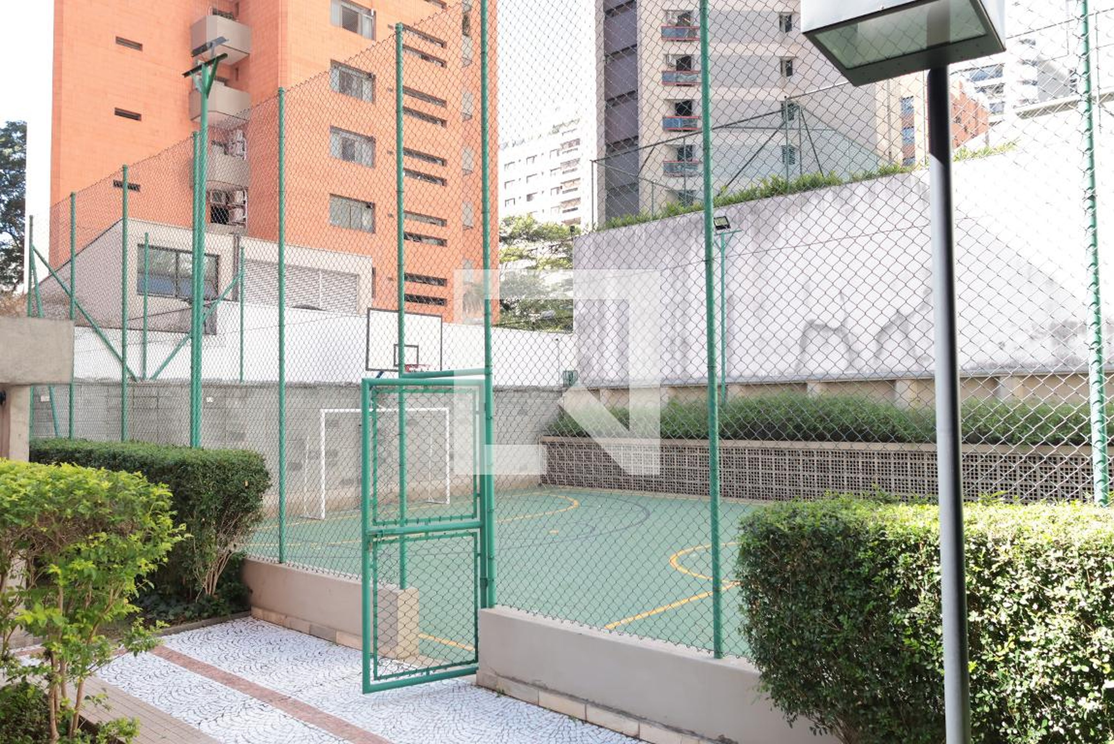 Quadra Esportiva - Maurice Ravel