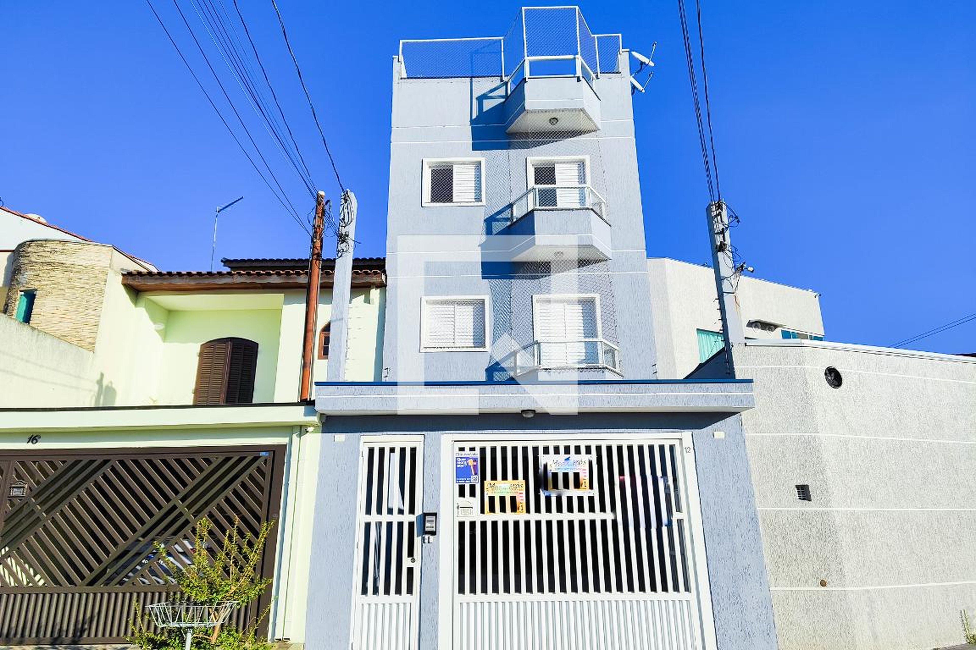 Fachada Condomínio em Rua Augusto Savieto, 12