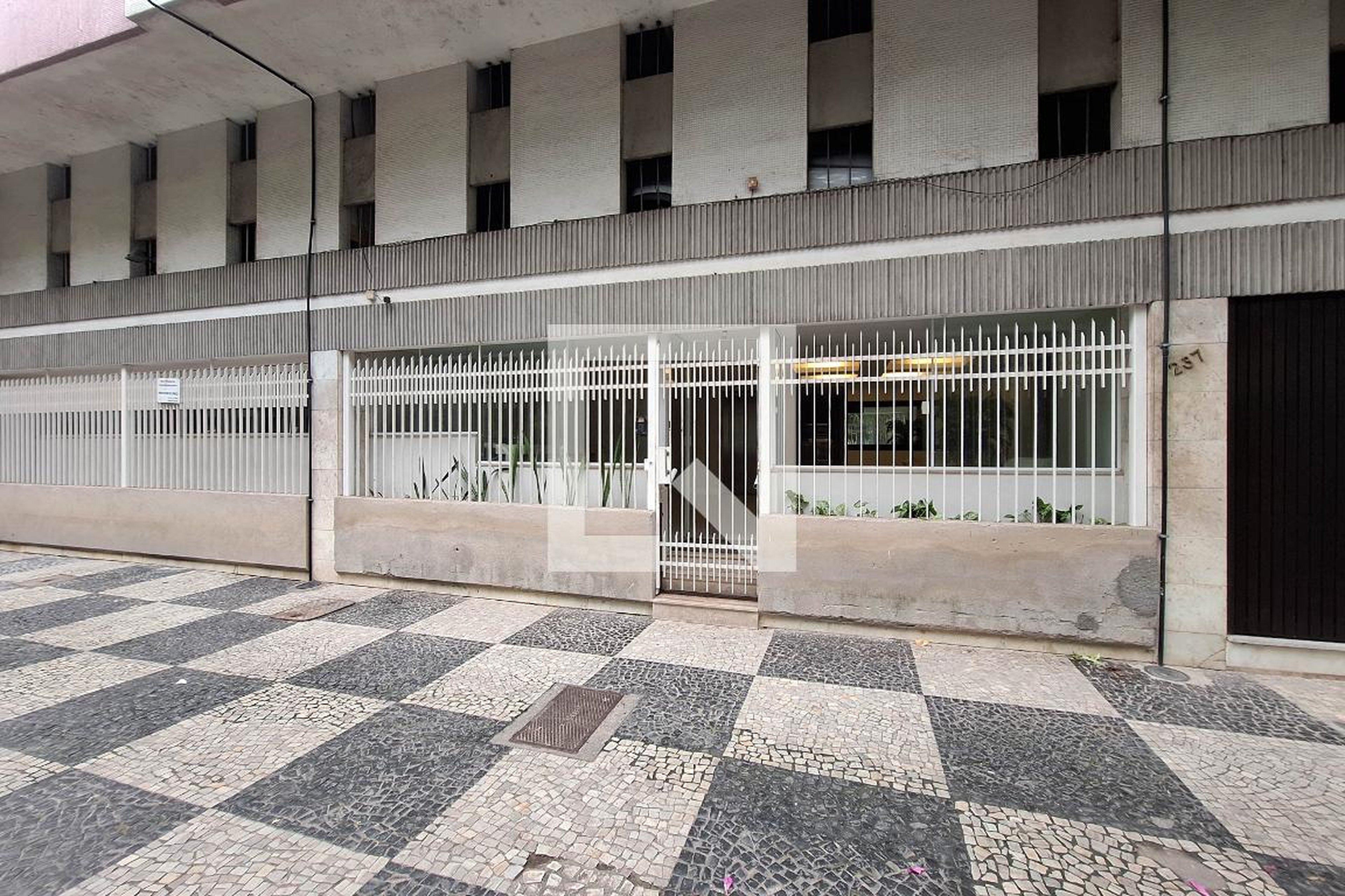 Fachada Condomínio Ed. Maison Du Jardin