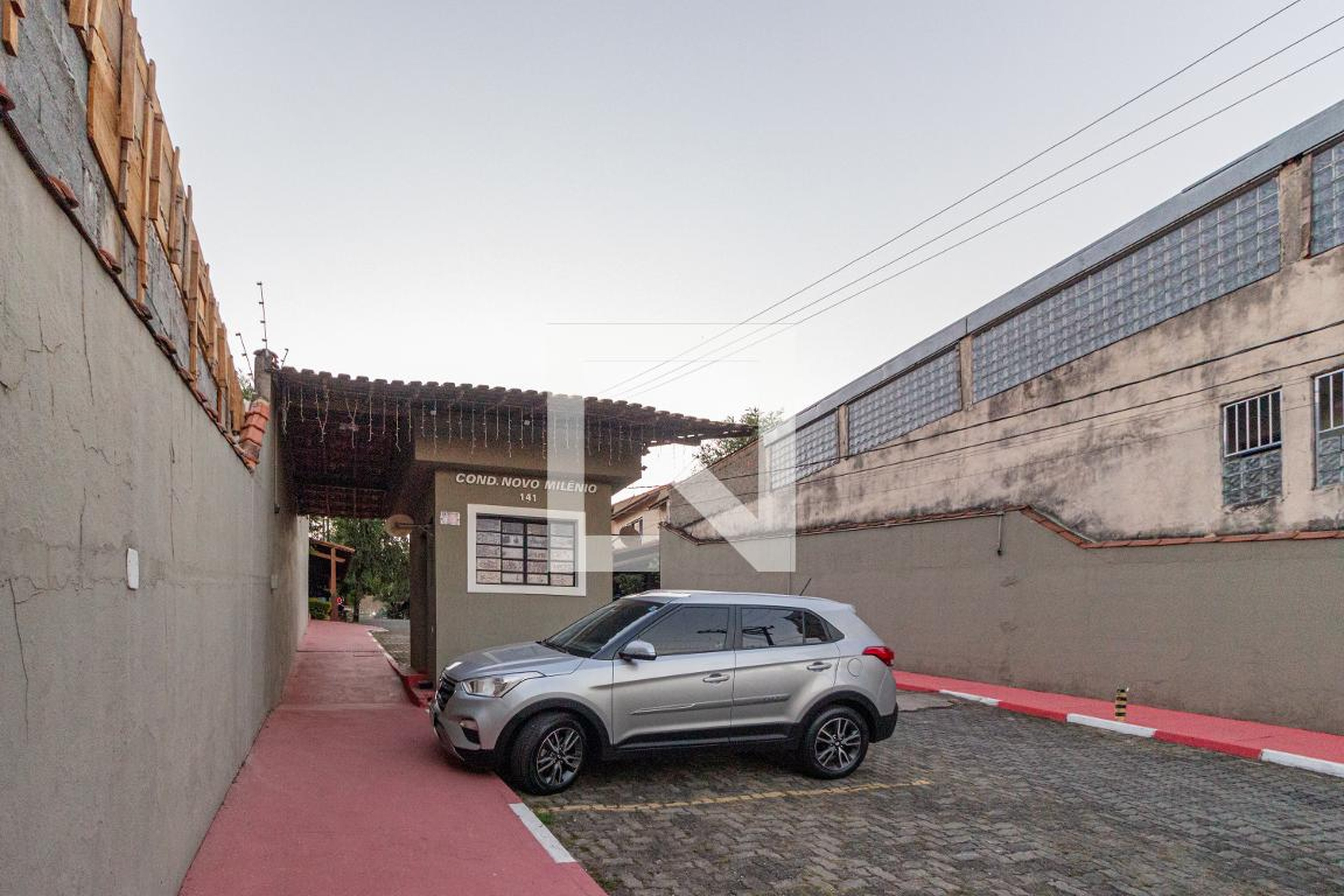 Fachada Condomínio em Rua Olívio B. Marçal, 141