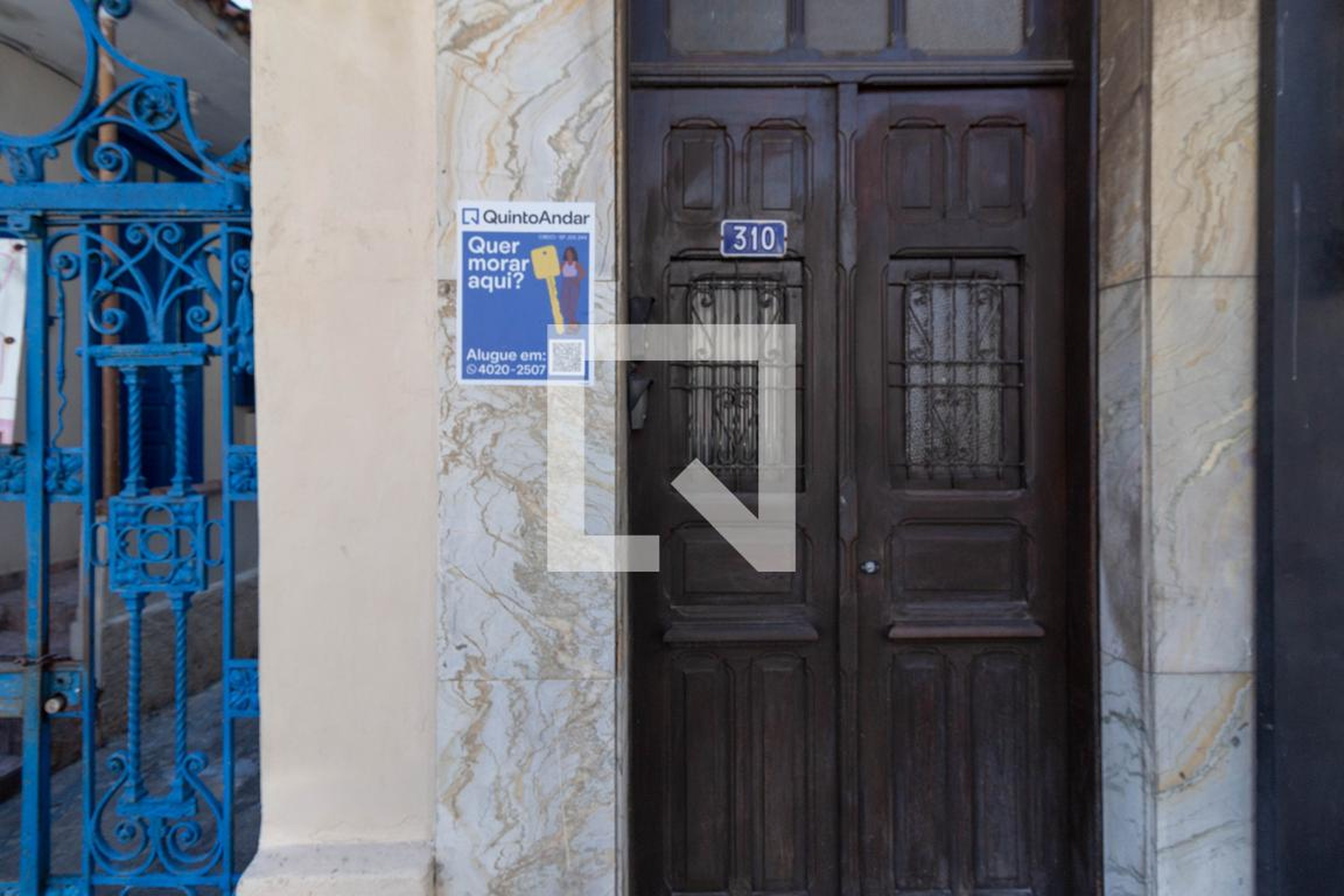 Fachada Condomínio em Rua Vilela, 310
