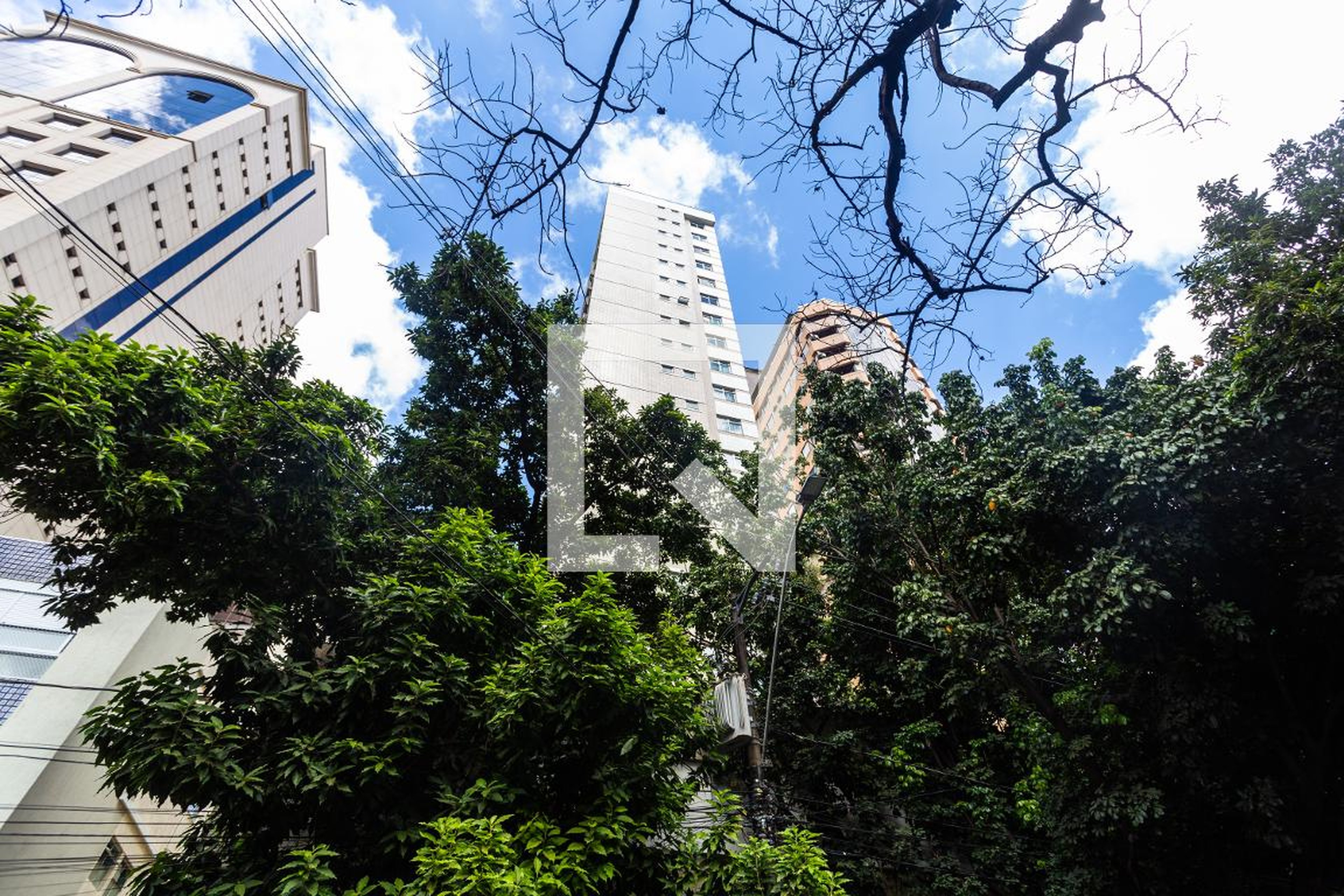 Fachada Condomínio em Rua Antônio de Albuquerque, 315