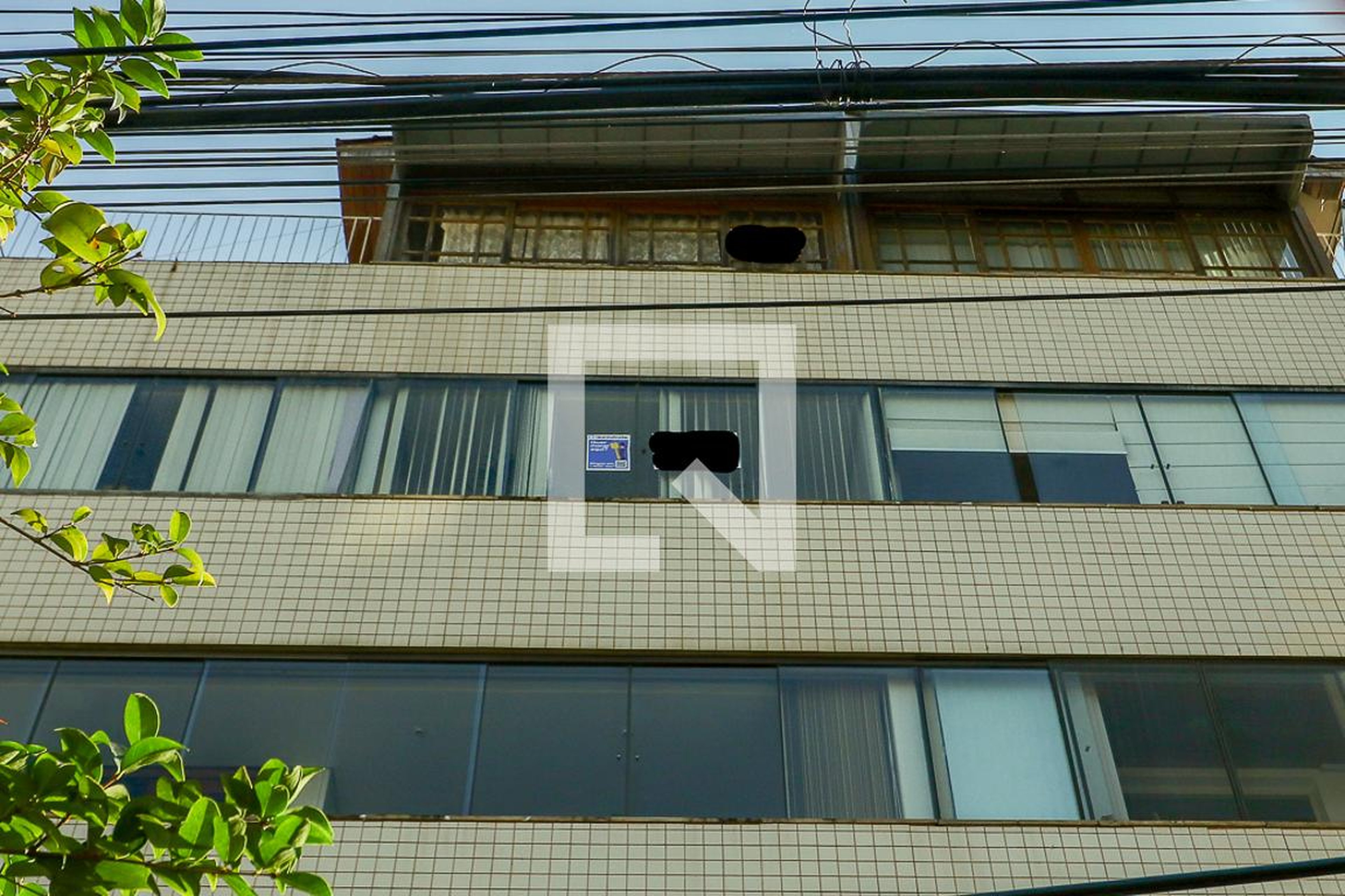 Fachada Condomínio em Rua Fernando Cortez, 137