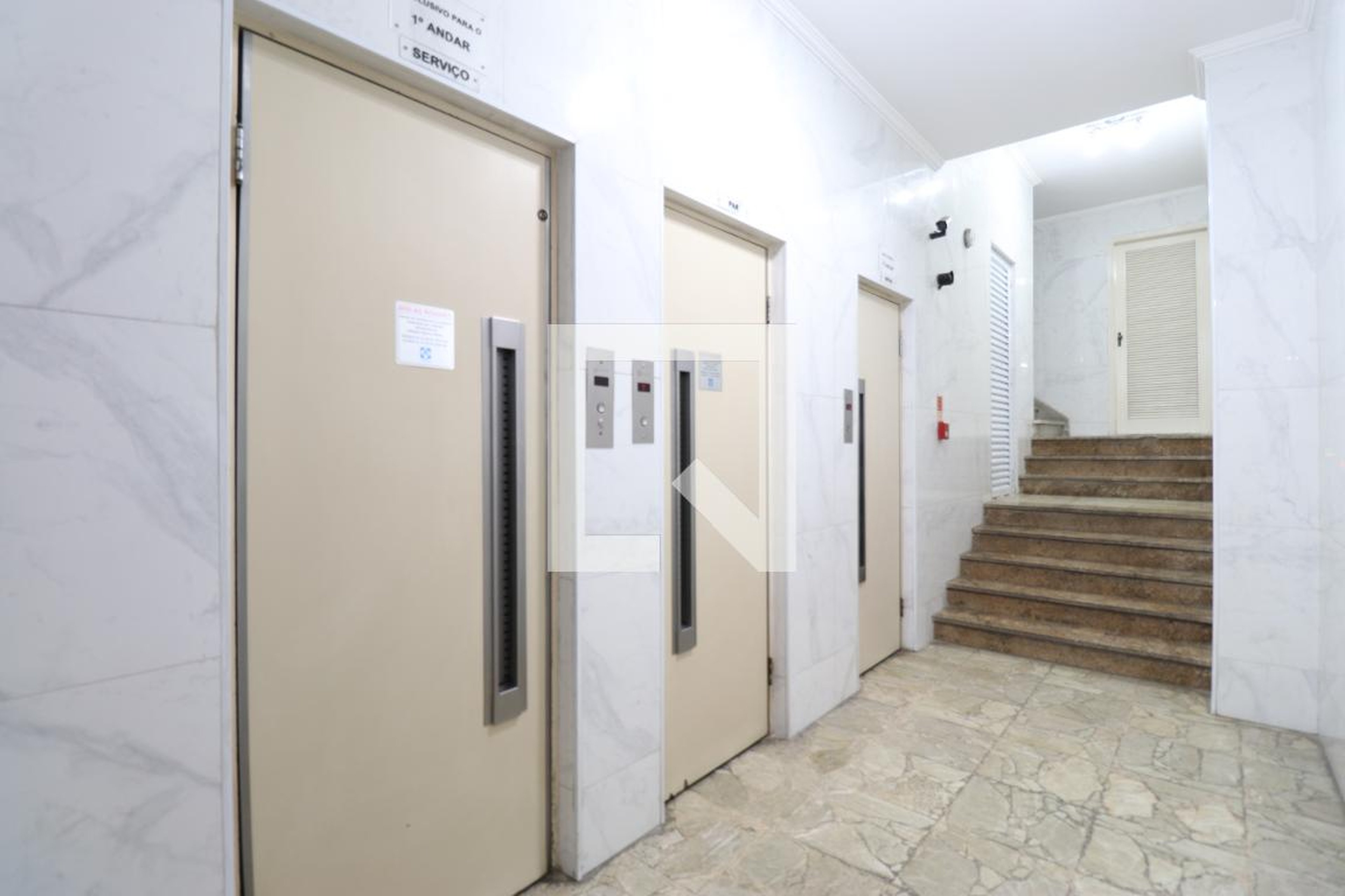 elevador - Edifício Brana