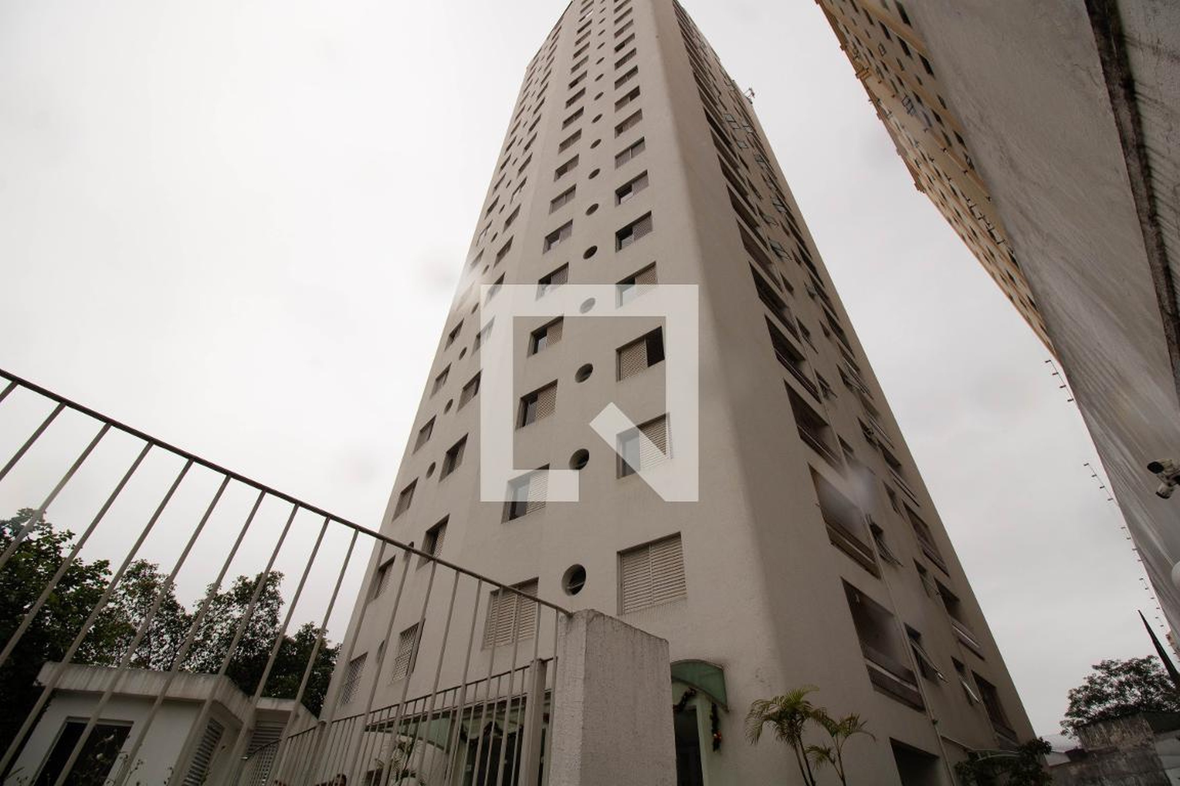 Fachada Condomínio Claudia Renata