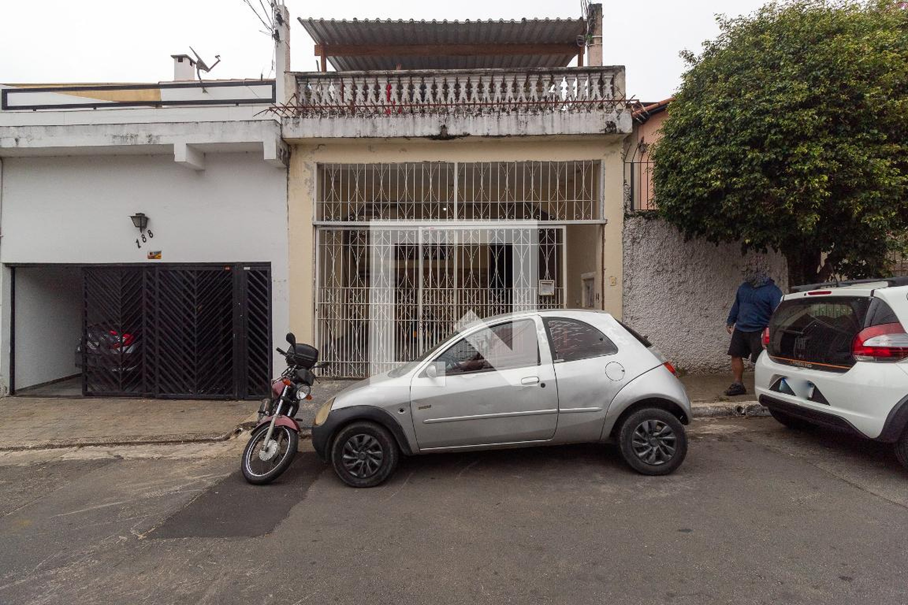 Fachada Condomínio em Rua Andaquara, 182