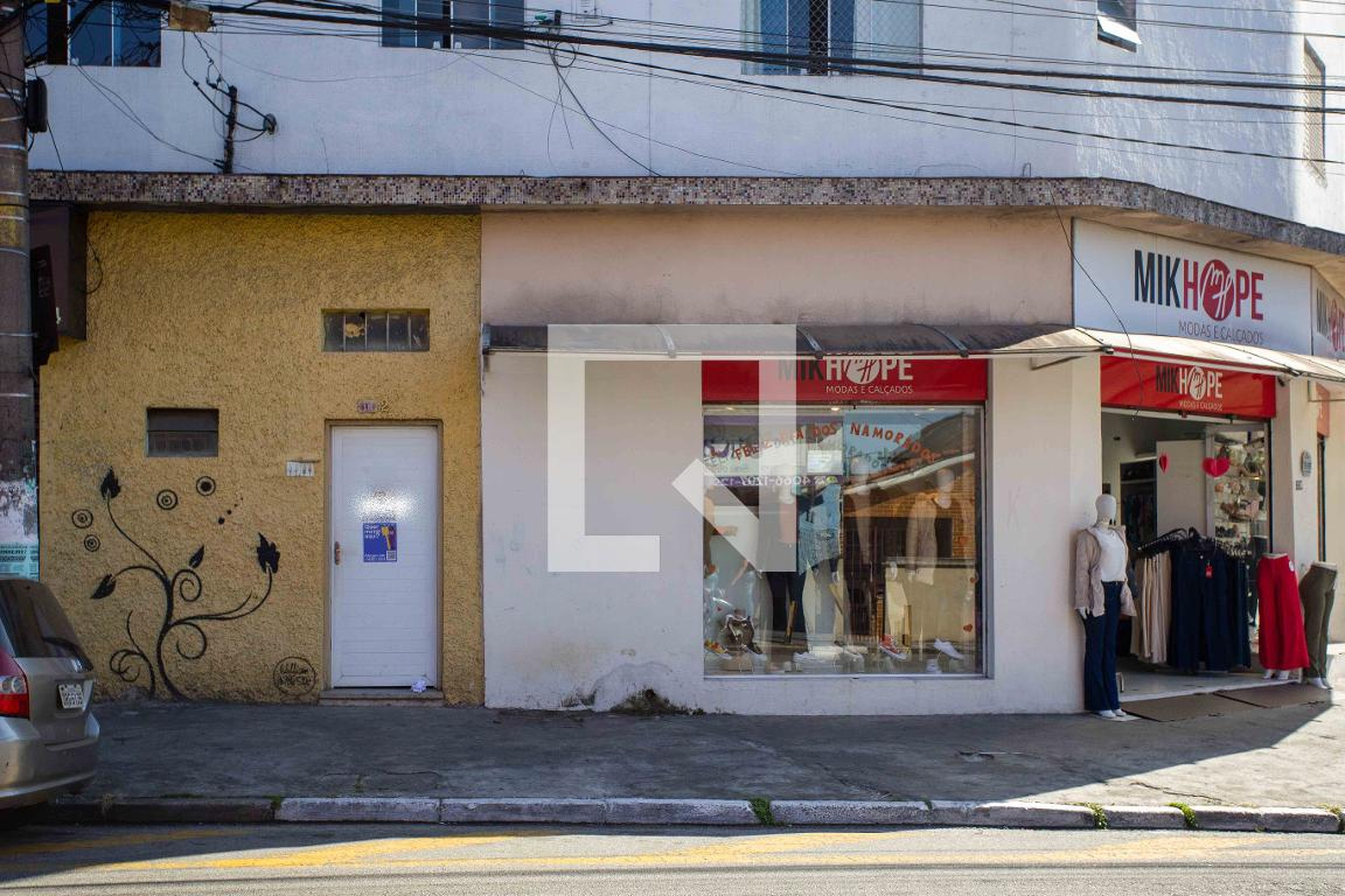 Fachada Condomínio em Rua Condé da Cunha, 18