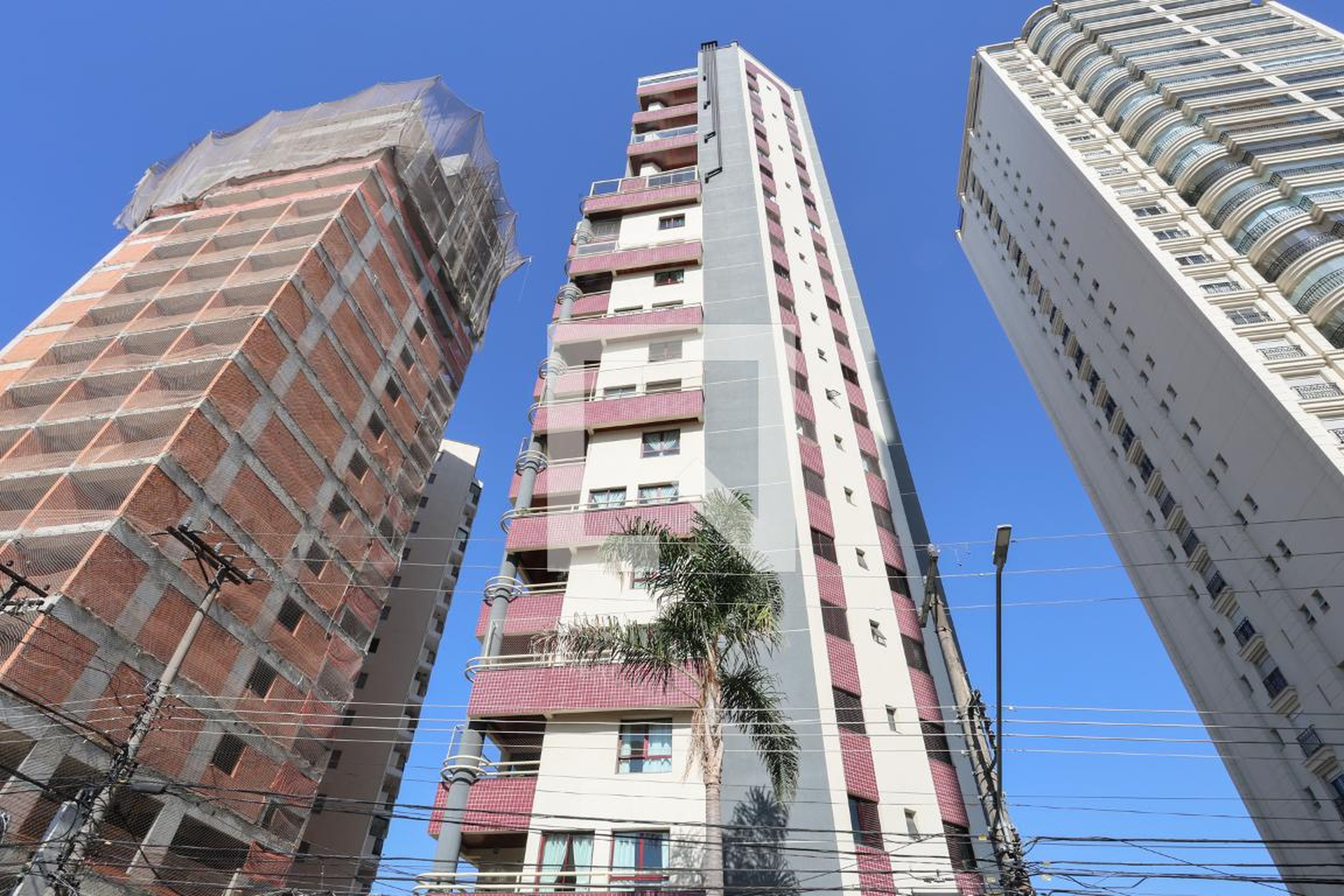 Fachada do prédio Condomínio Monte Carlo