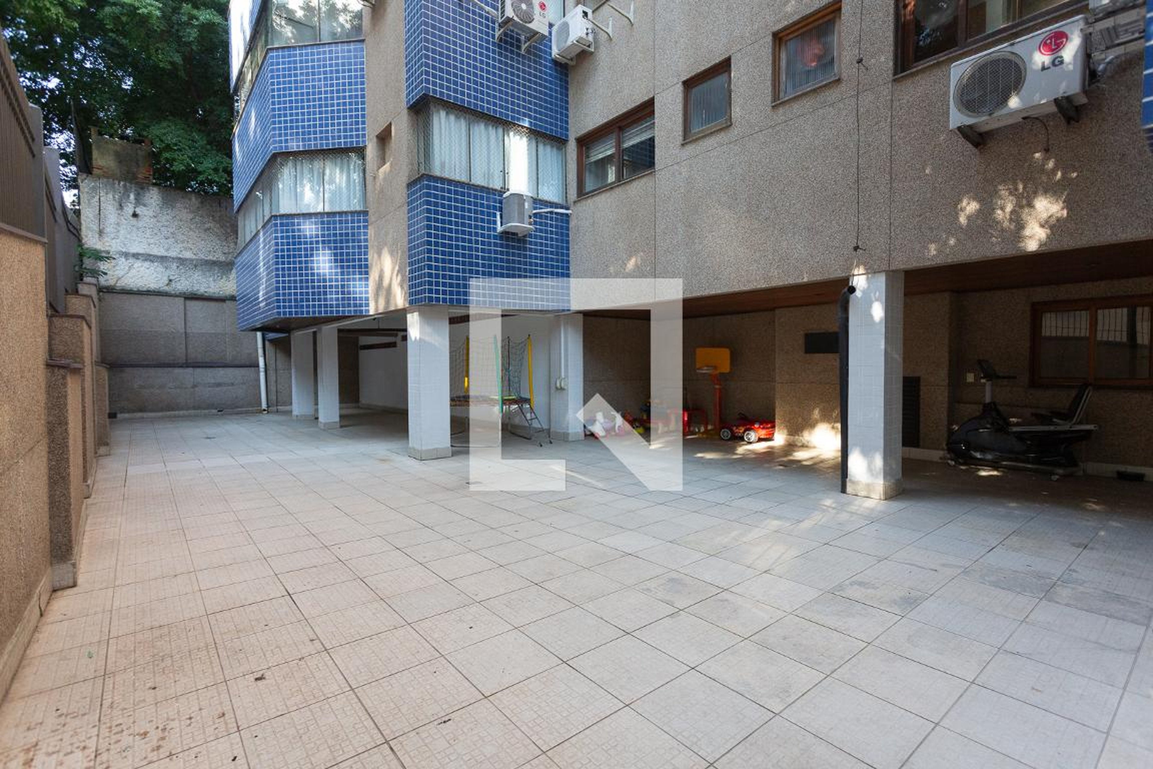 Área externa - Saint Claire