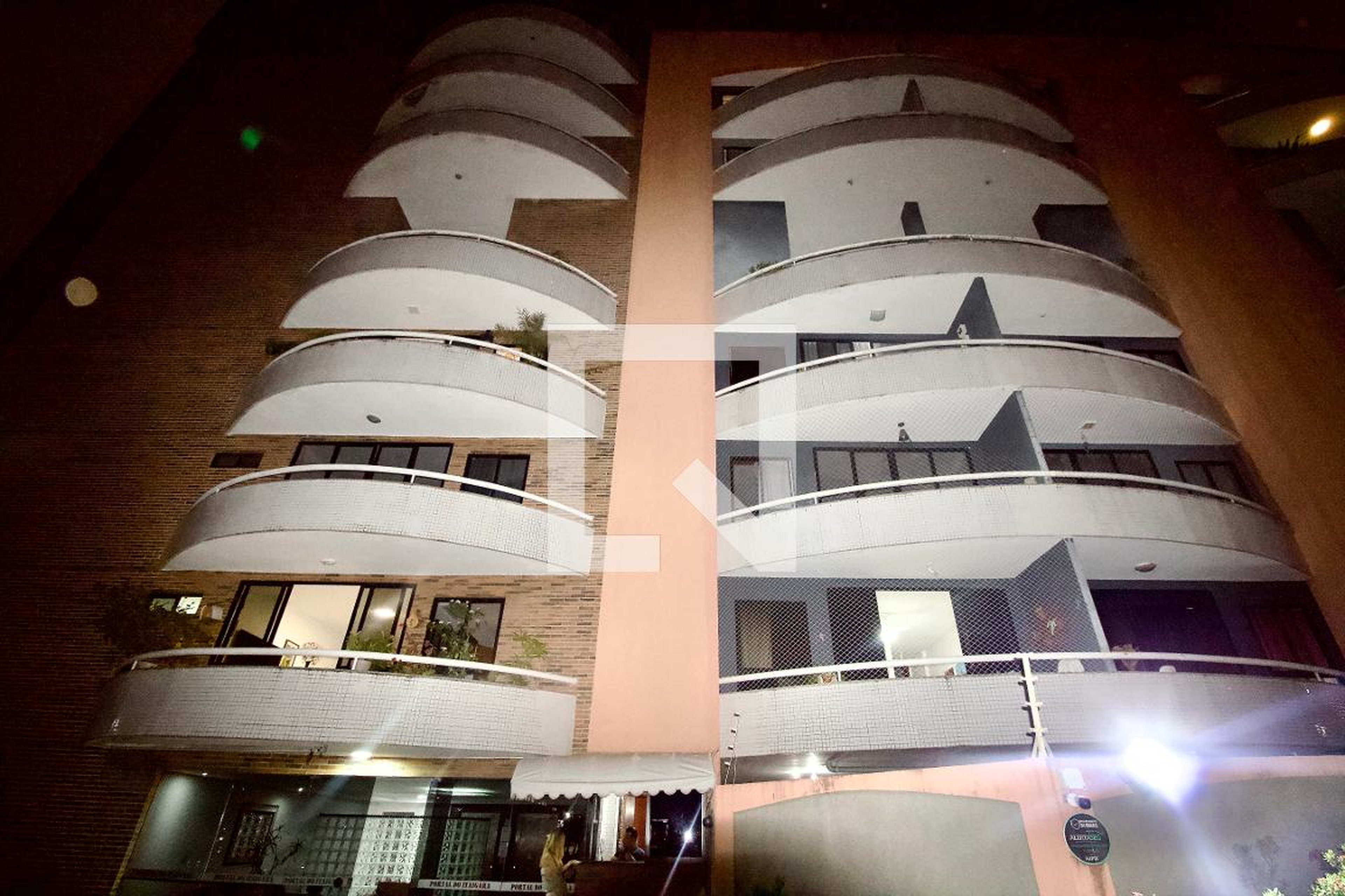 Fachada Condomínio Portal do Itaigara