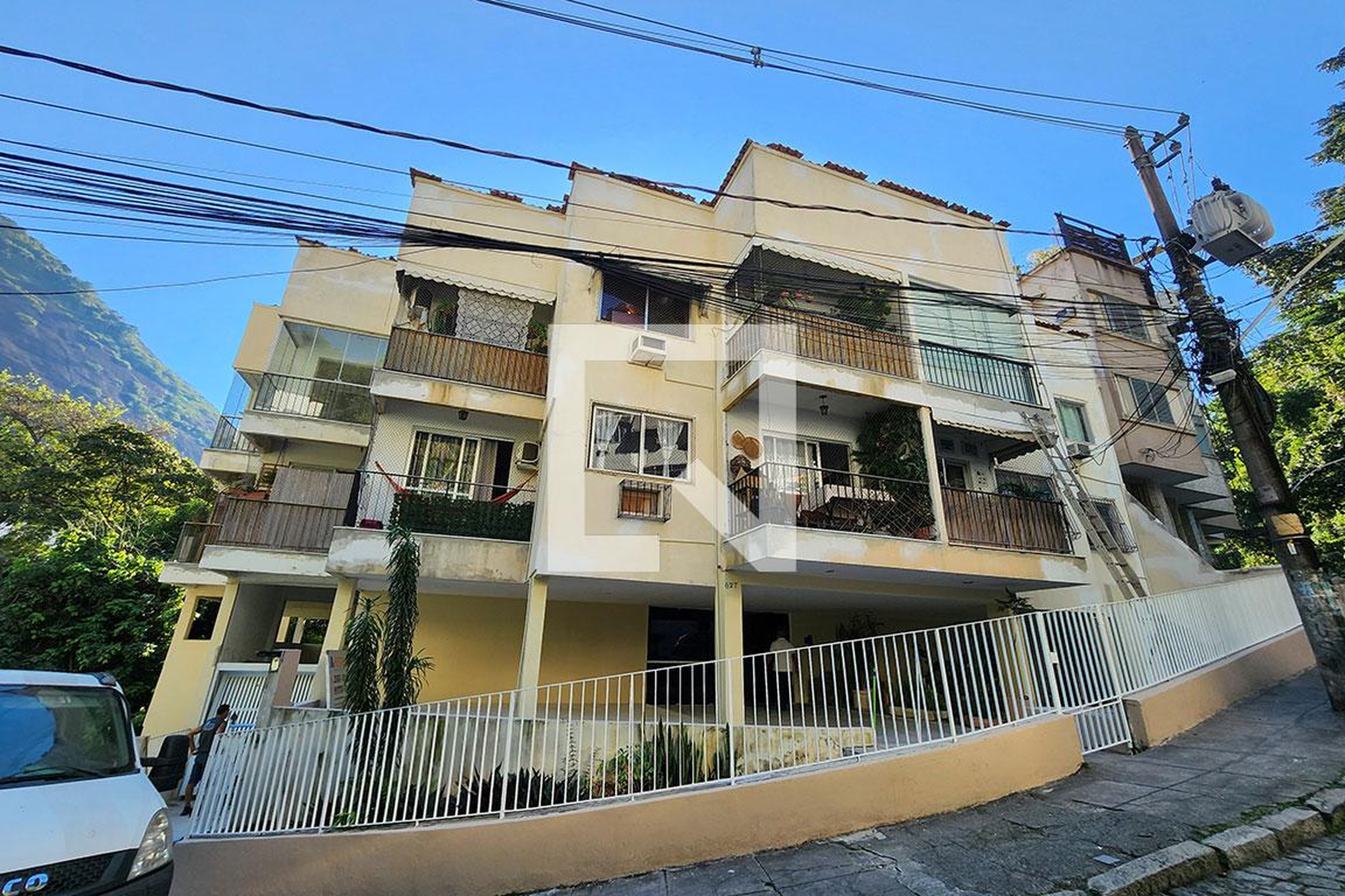 Fachada Condomínio Villar da Serra