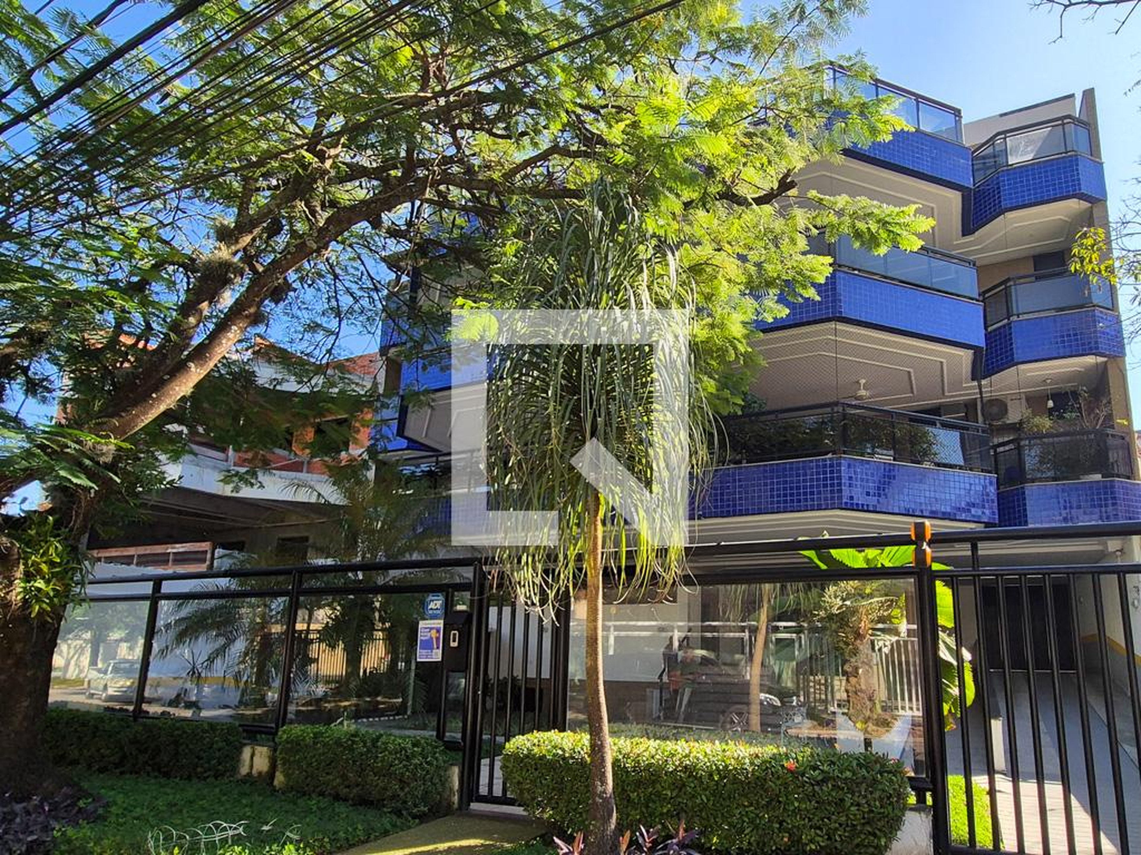 Fachada Condomínio em Rua Almirante Ary Rongel, 1201