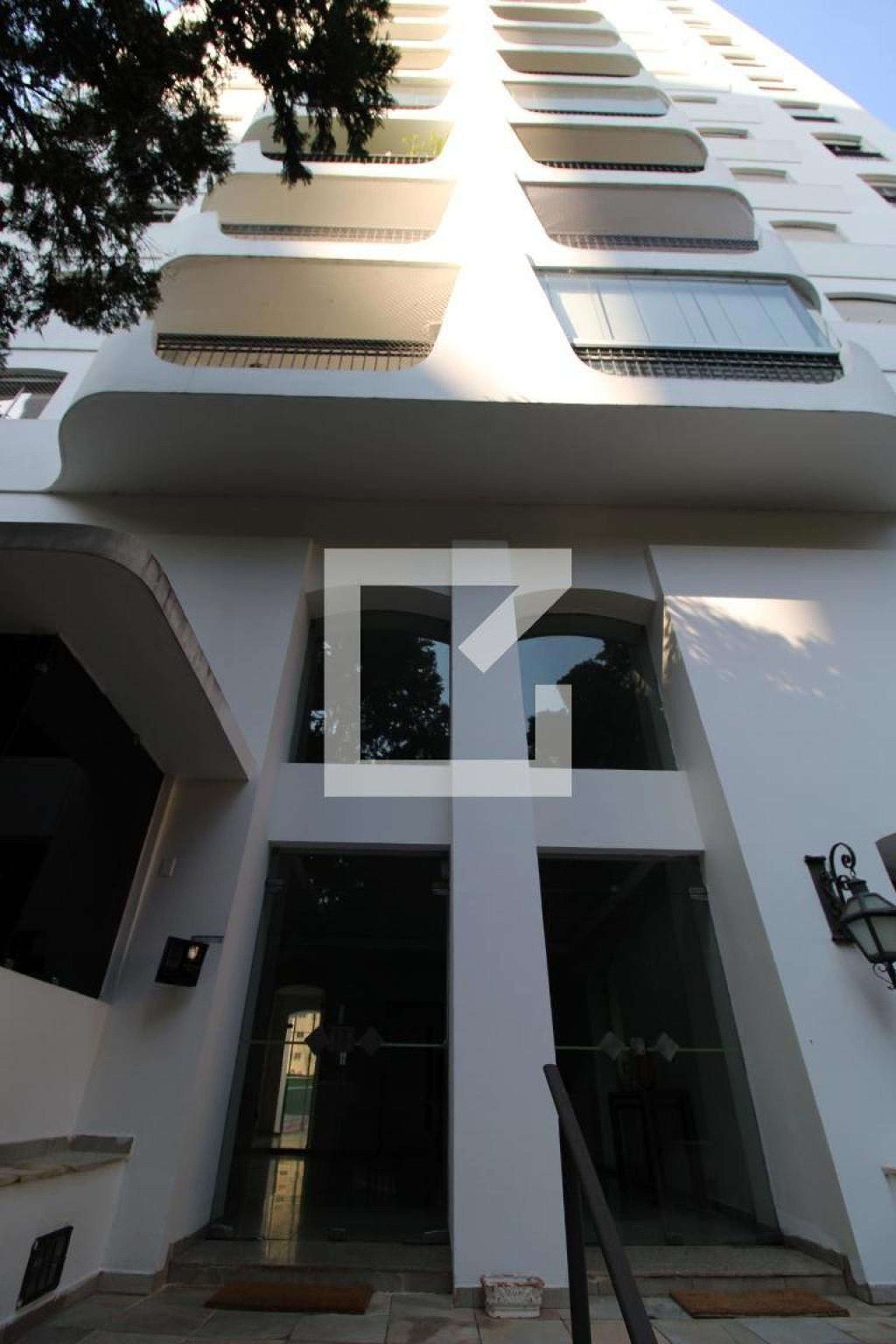 Fachada do Prédio Condomínio Maison Saint Germaine