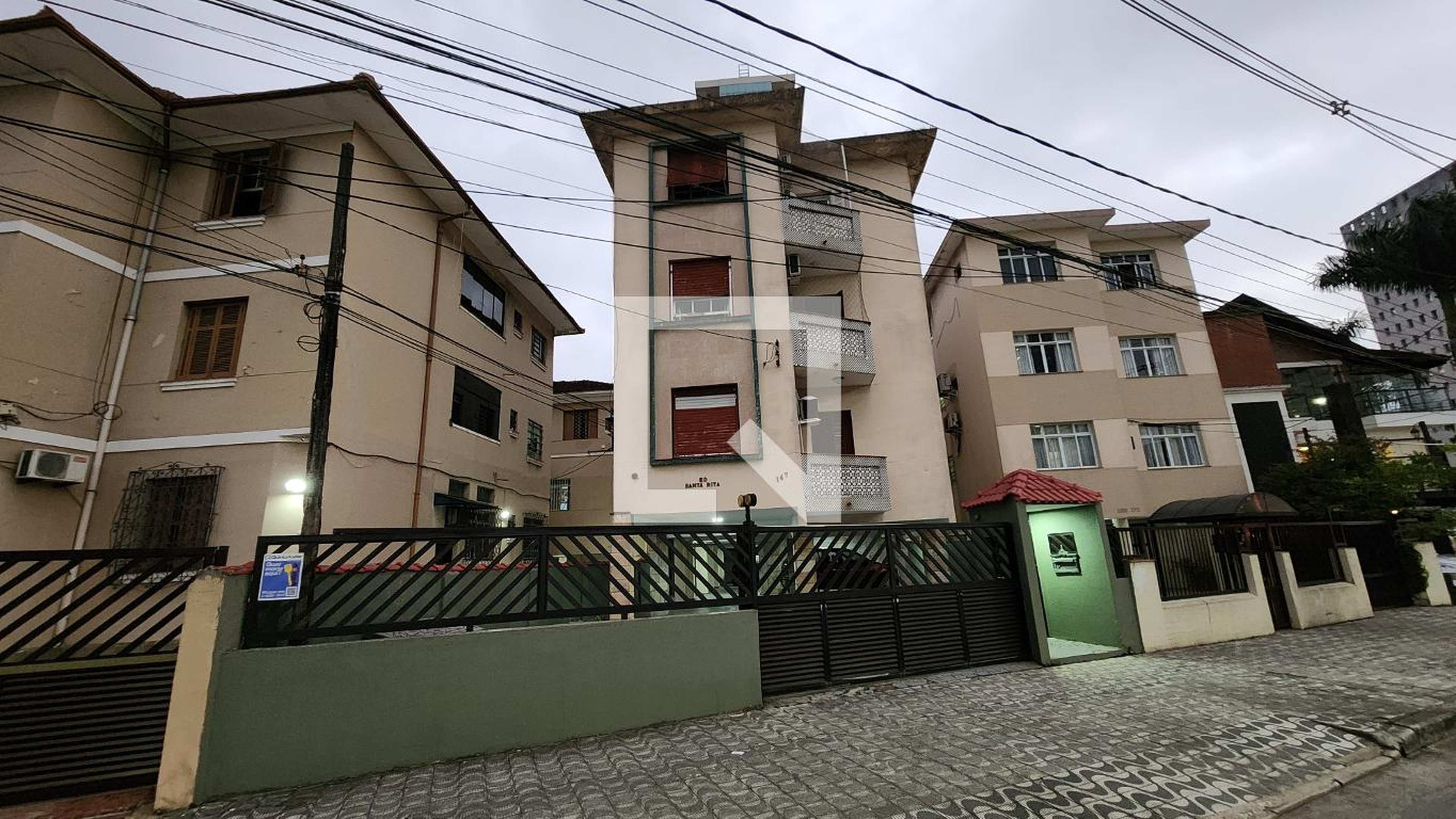 Fachada do Prédio Condomínio em Avenida General Francisco Glycério, 147