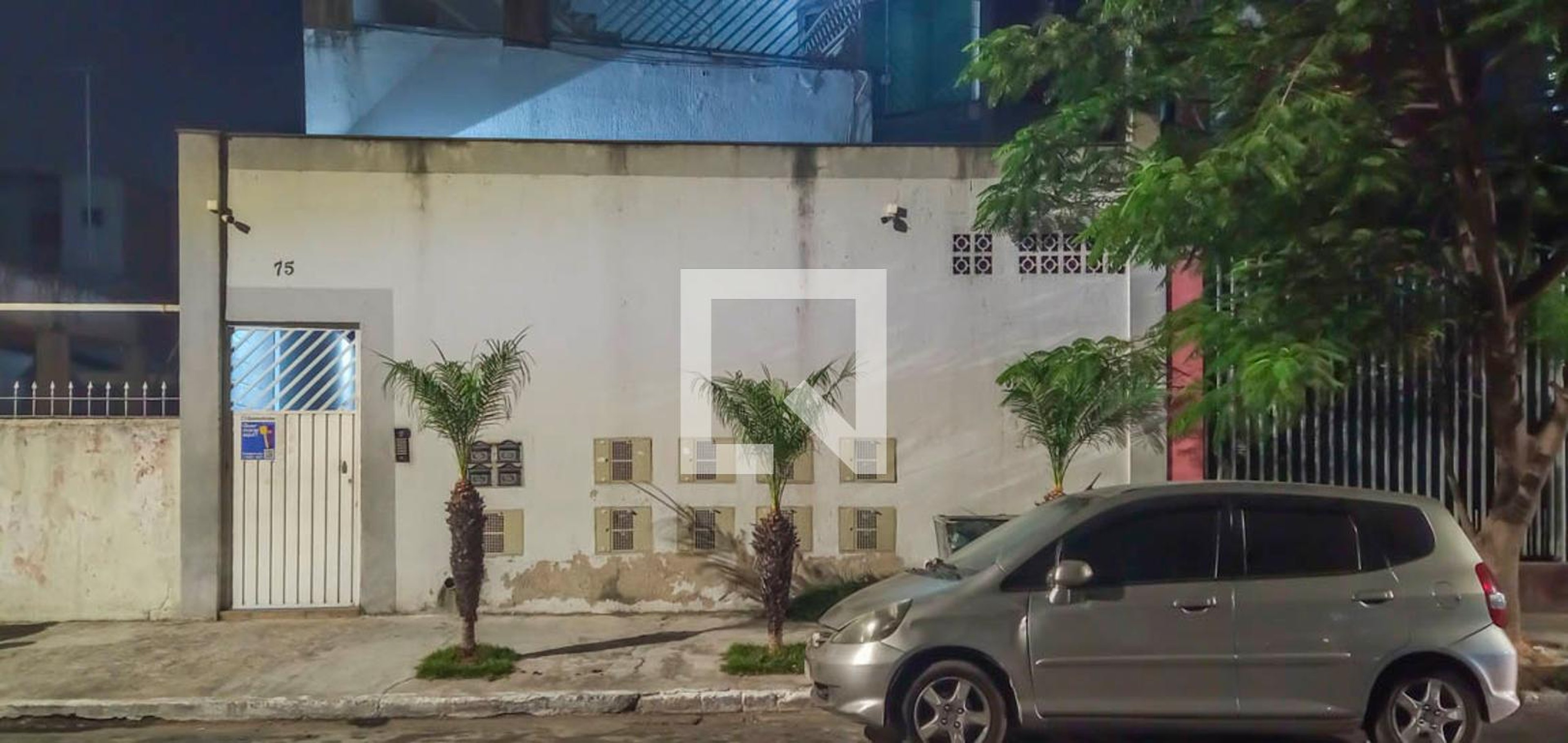 Fachada Condomínio em Rua Lucas de Camargo, 75