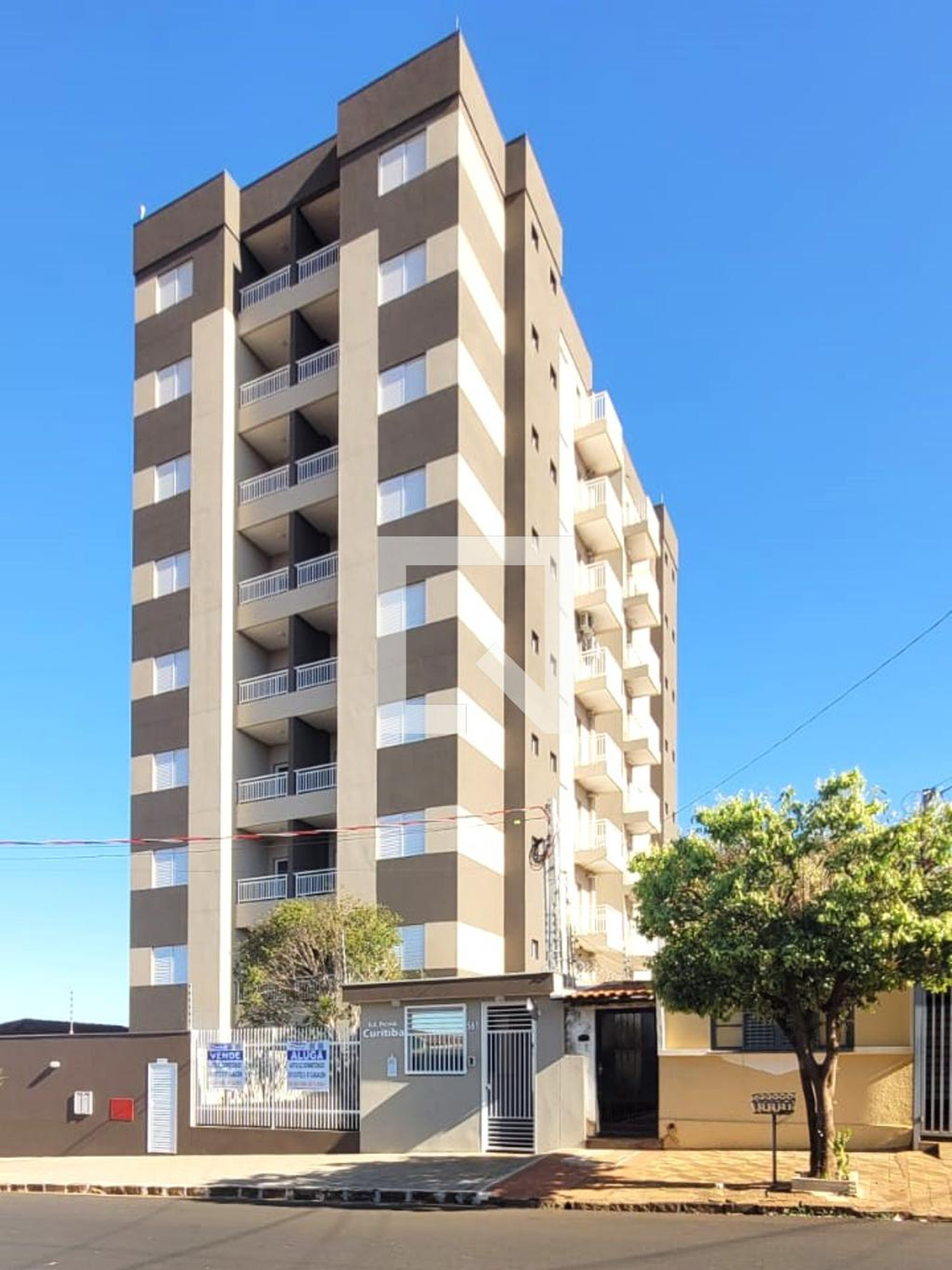 Fachada Condomínio em Rua Paraná, 561