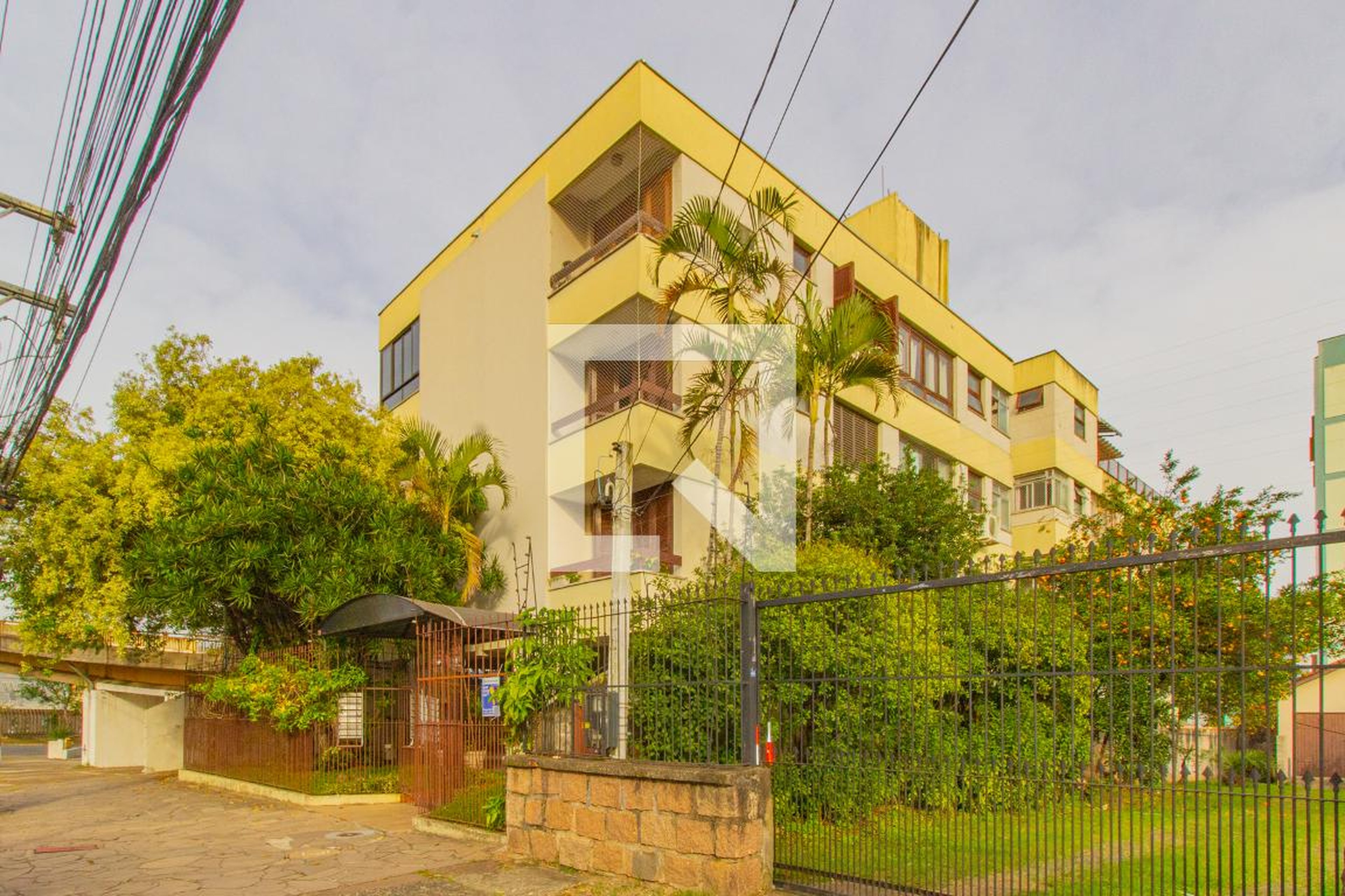 Fachada Condomínio em Rua Araçá, 42