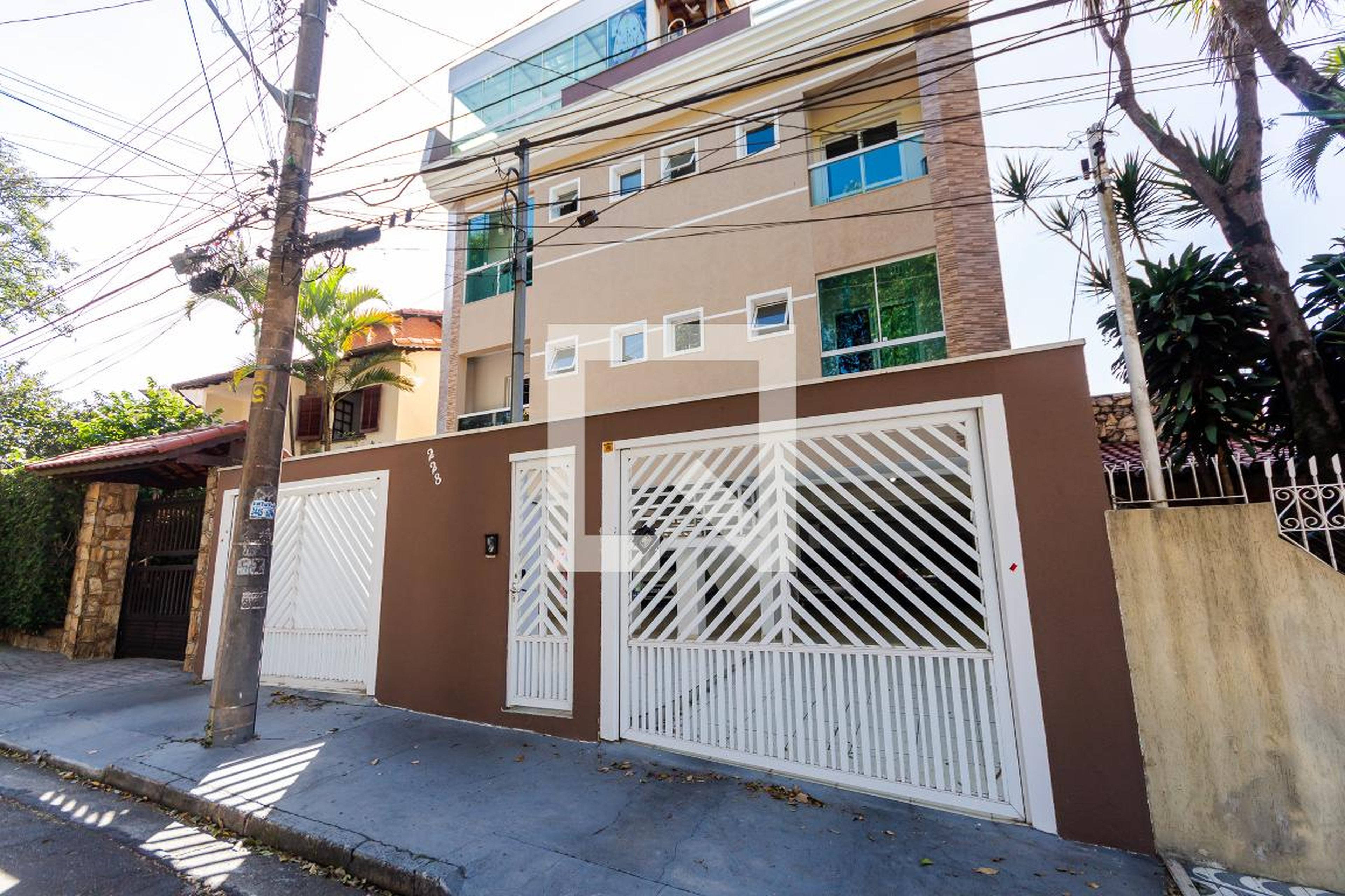 Fachada Condomínio em Rua Córsega, 228