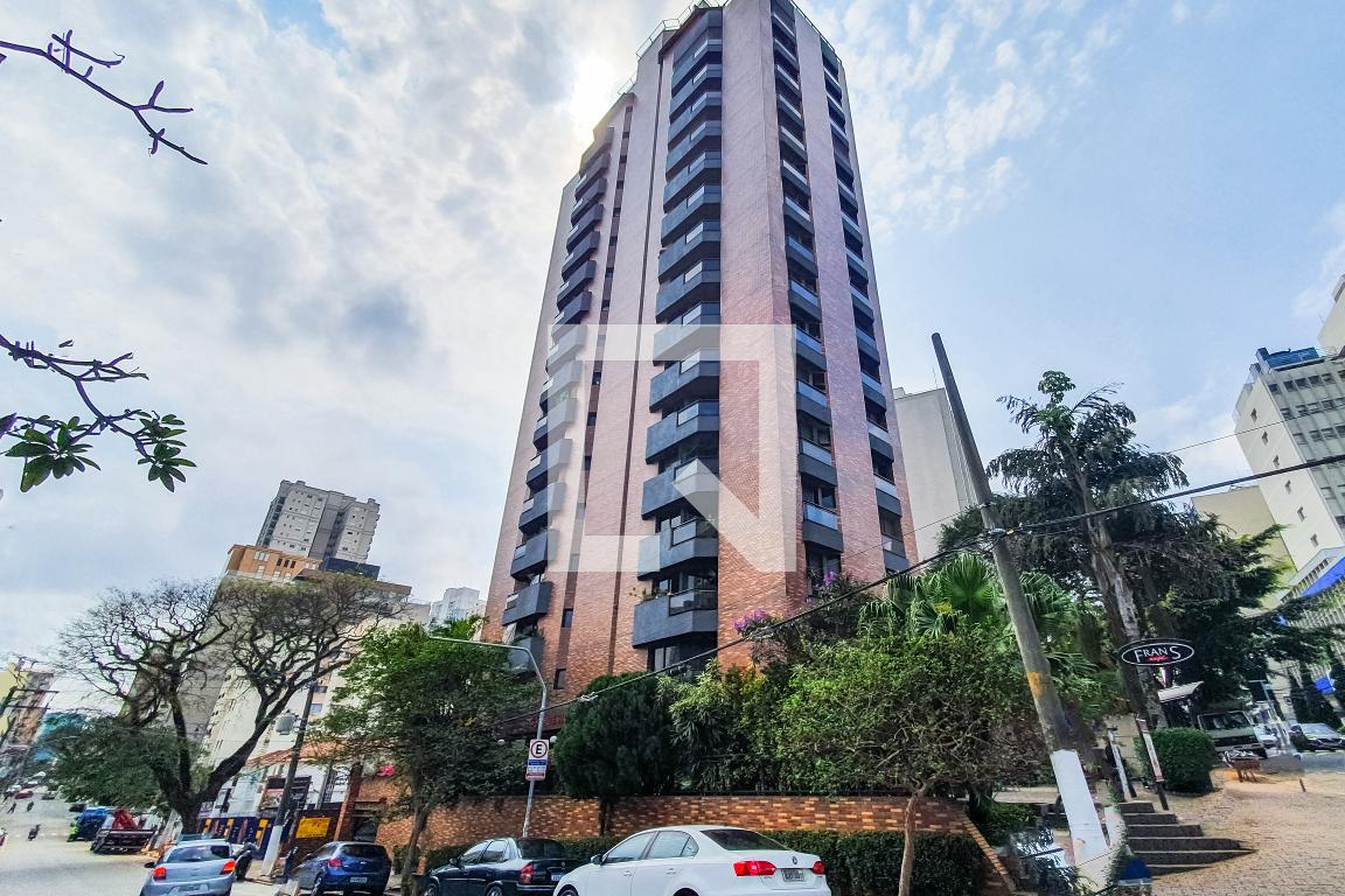 Fachada do Prédio Condomínio Edificcio Katch Residence Service