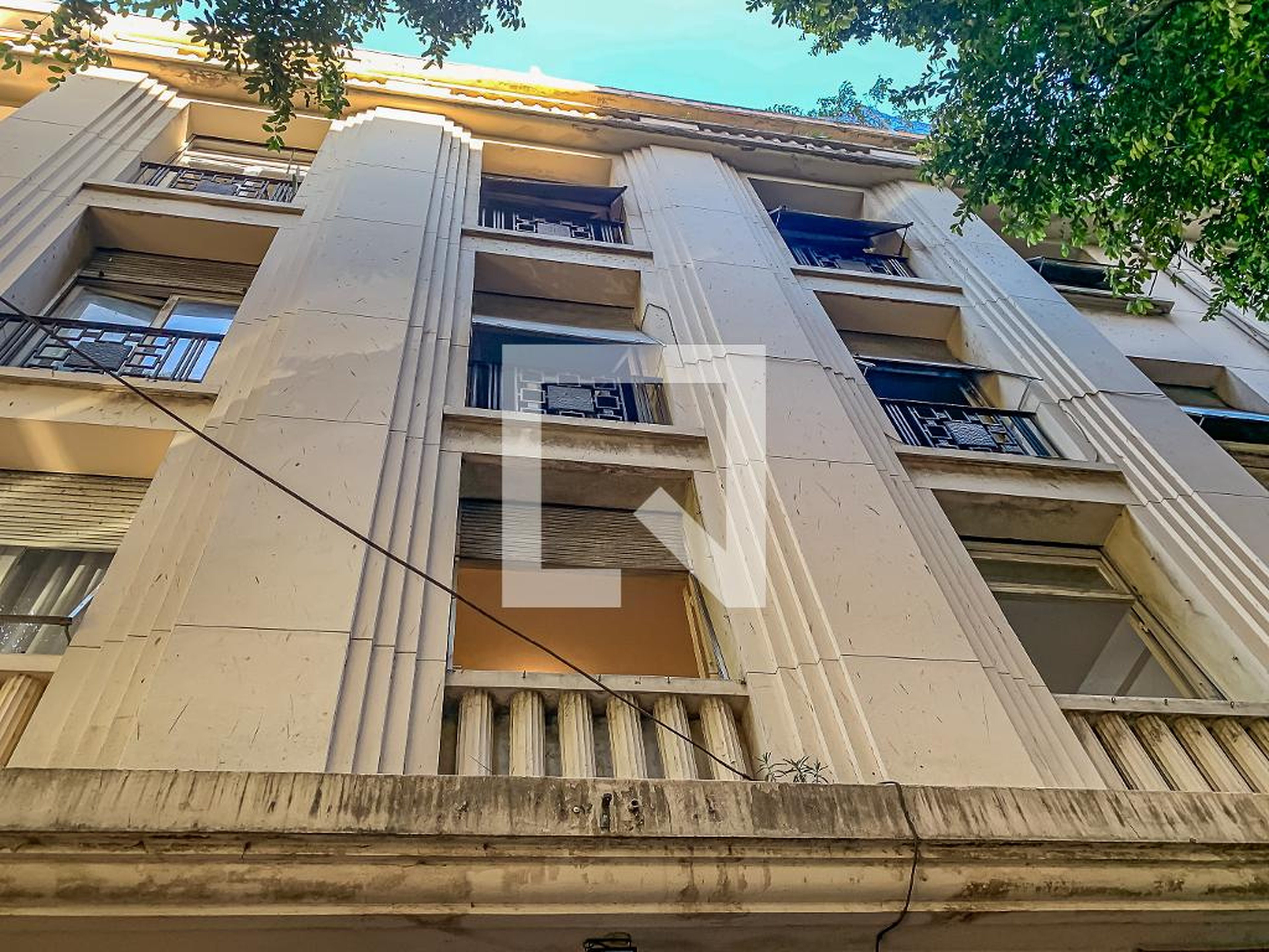 Fachada do Prédio Condomínio em Rua Cândido Mendes, 71