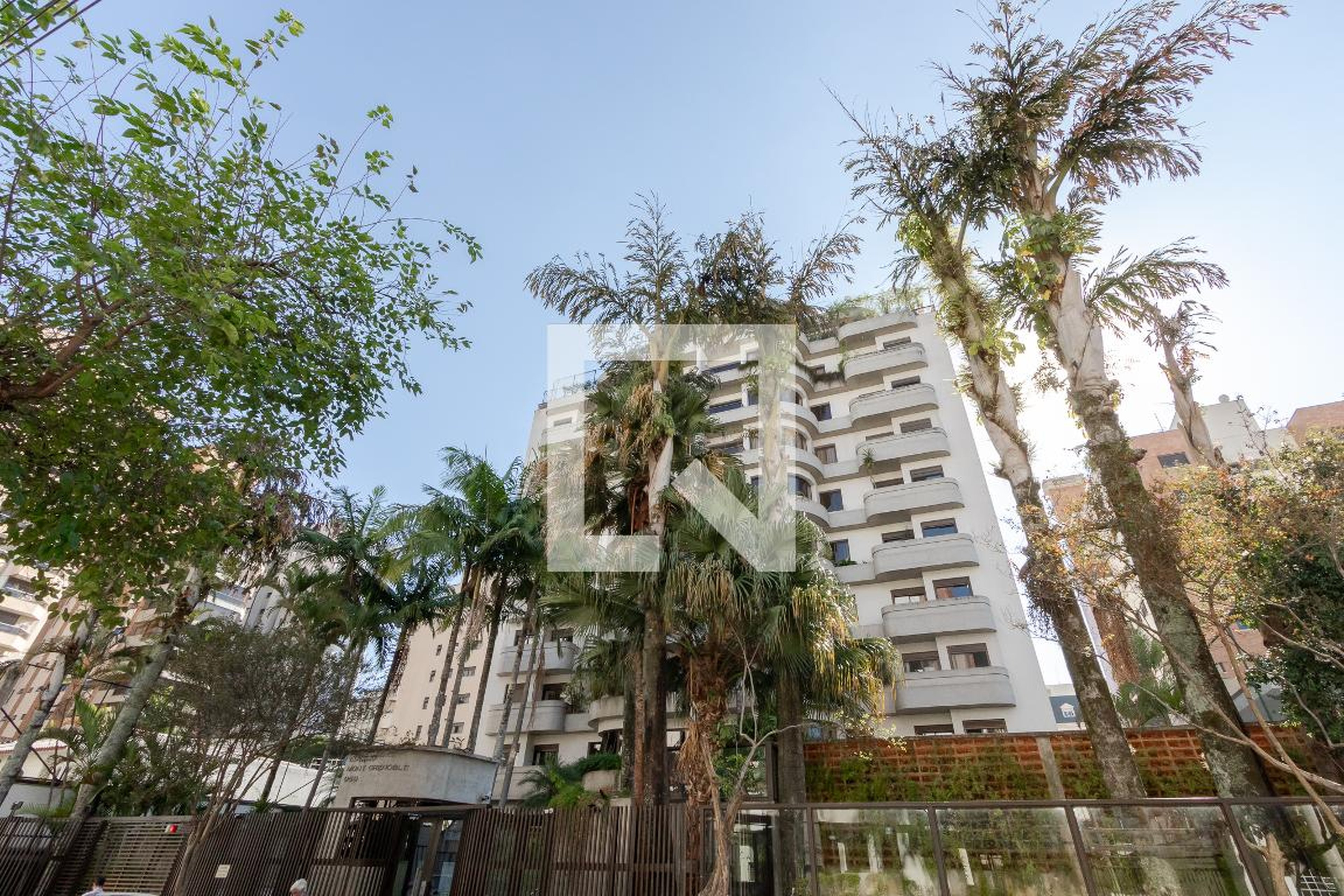 Fachada Edifício Mont Grenoble