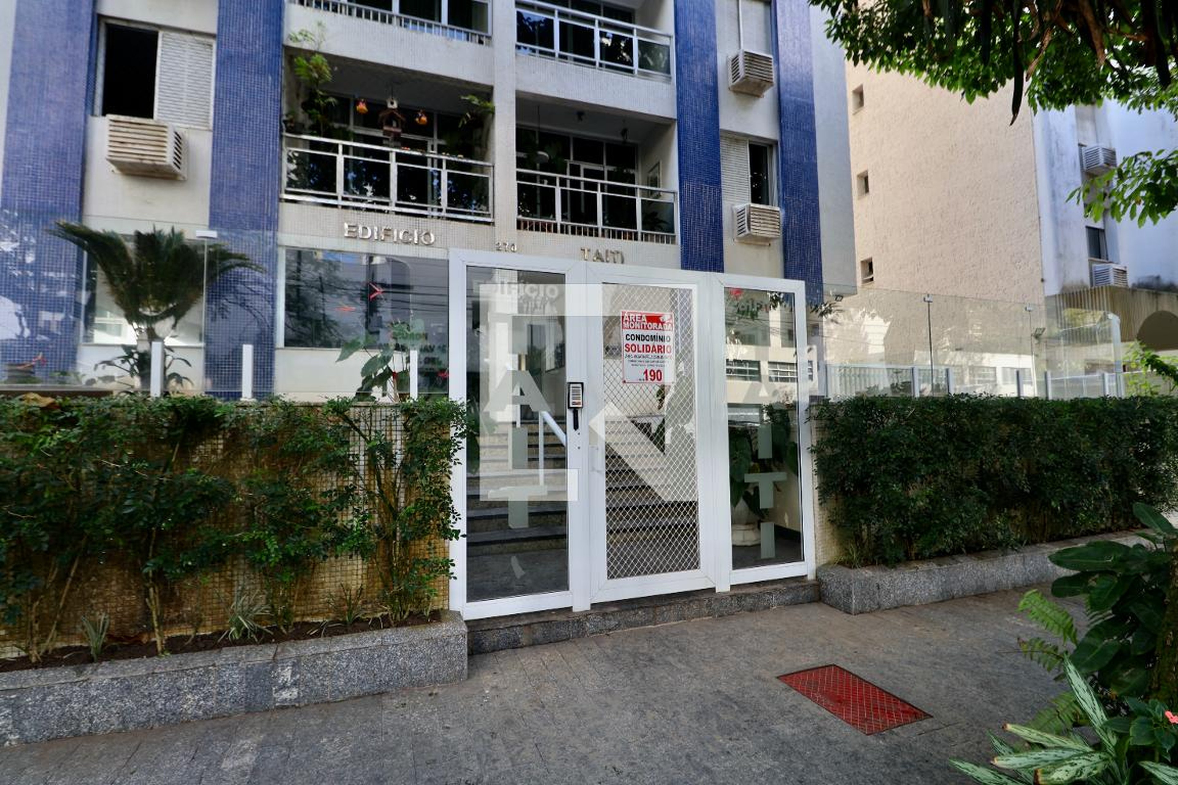 Fachada Condomínio Tahiti