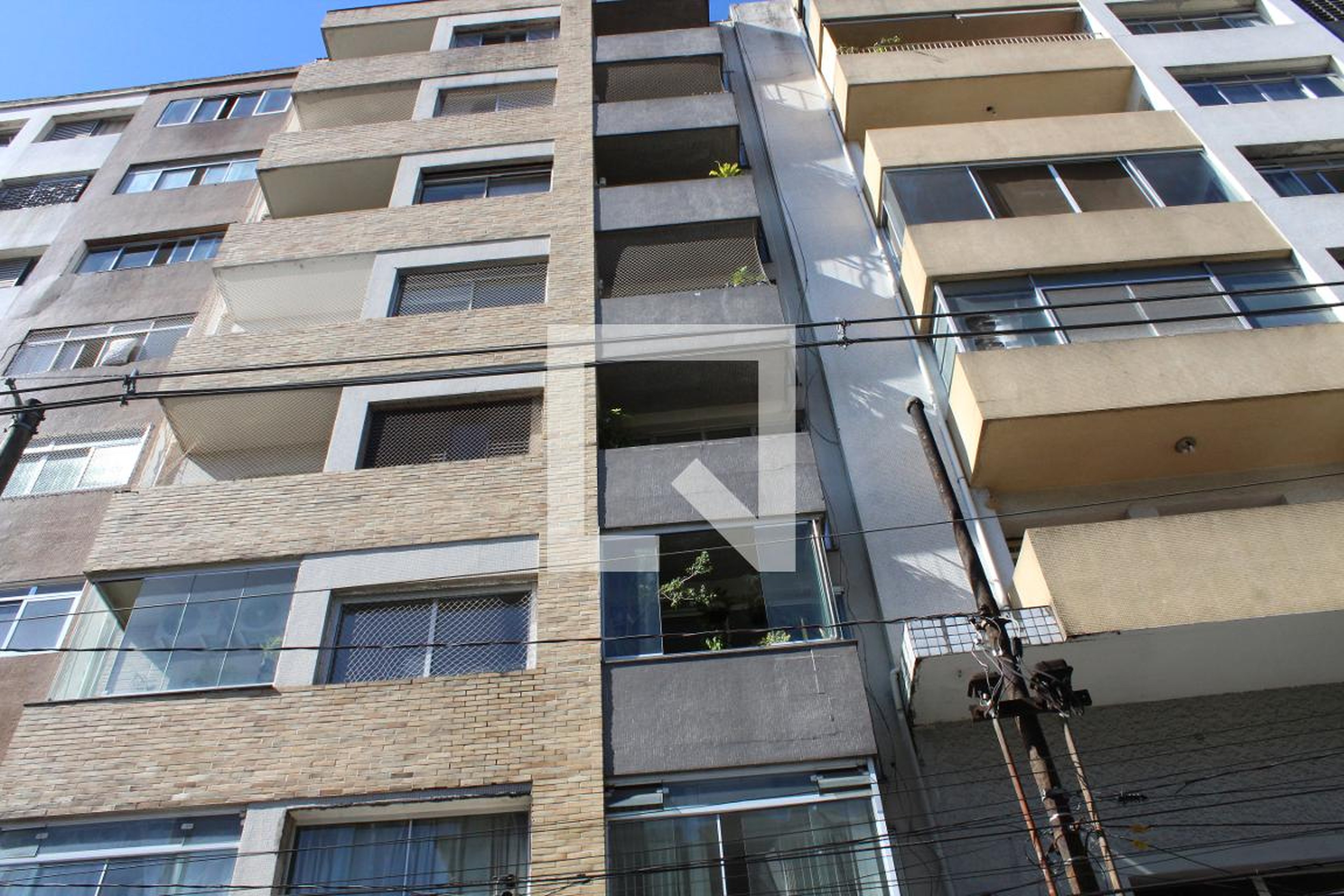 Fachada do Prédio Condomínio em Rua Correia de Melo, 274