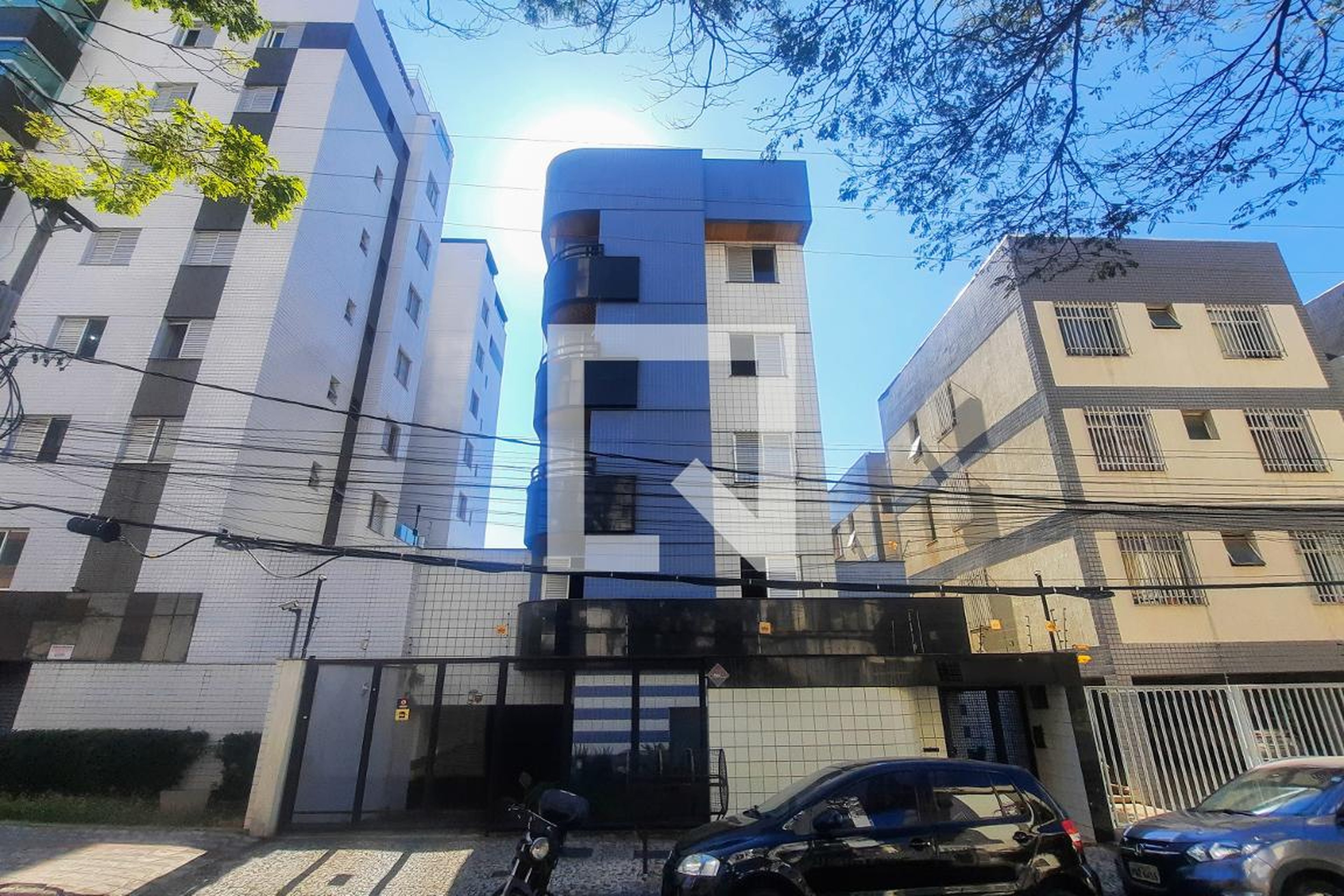 Fachada Condomínio em Rua Professor Lincoln Continentino, 127