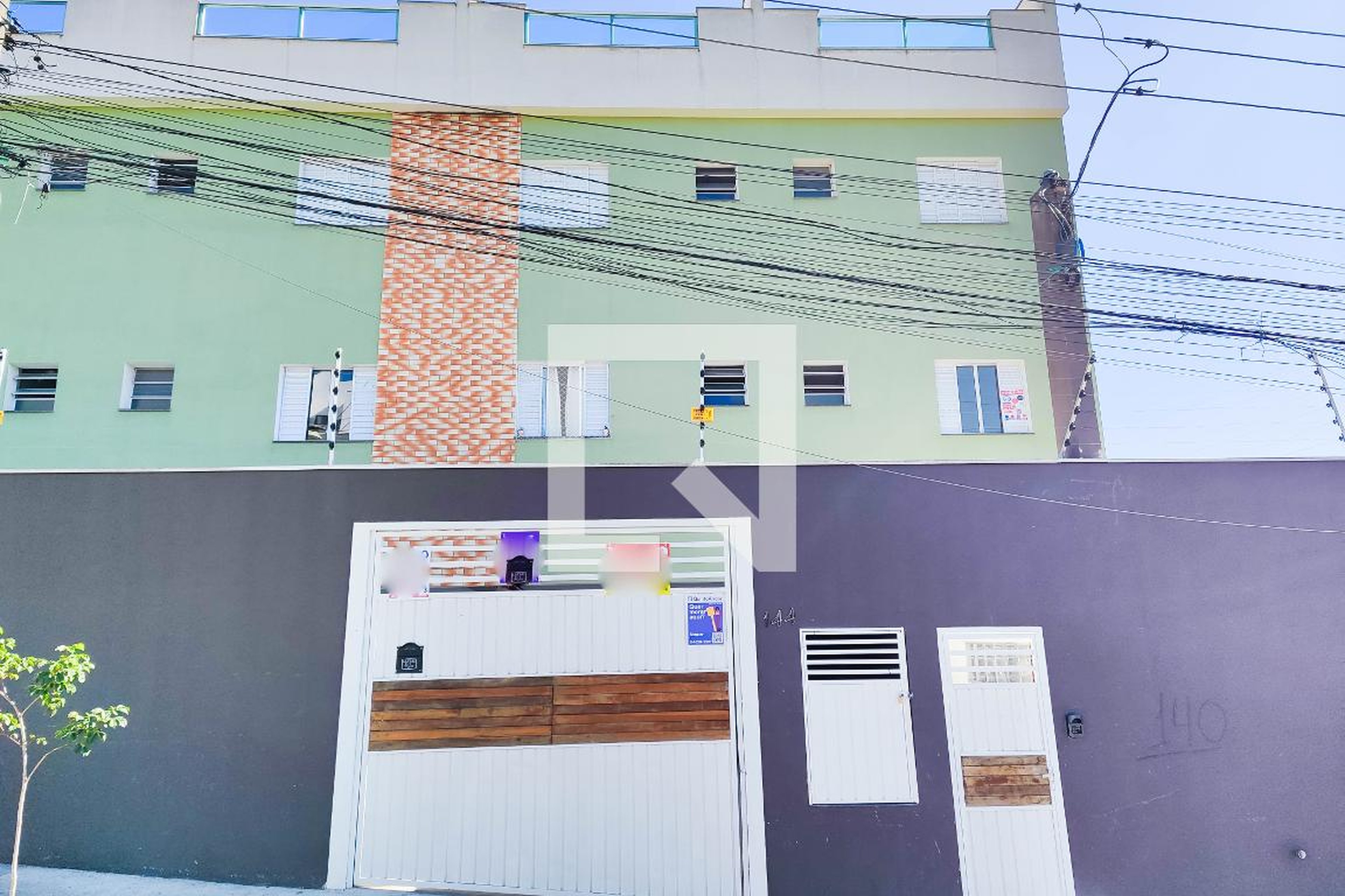 Fachada Condomínio em Rua Miguel Alves Viana, 144