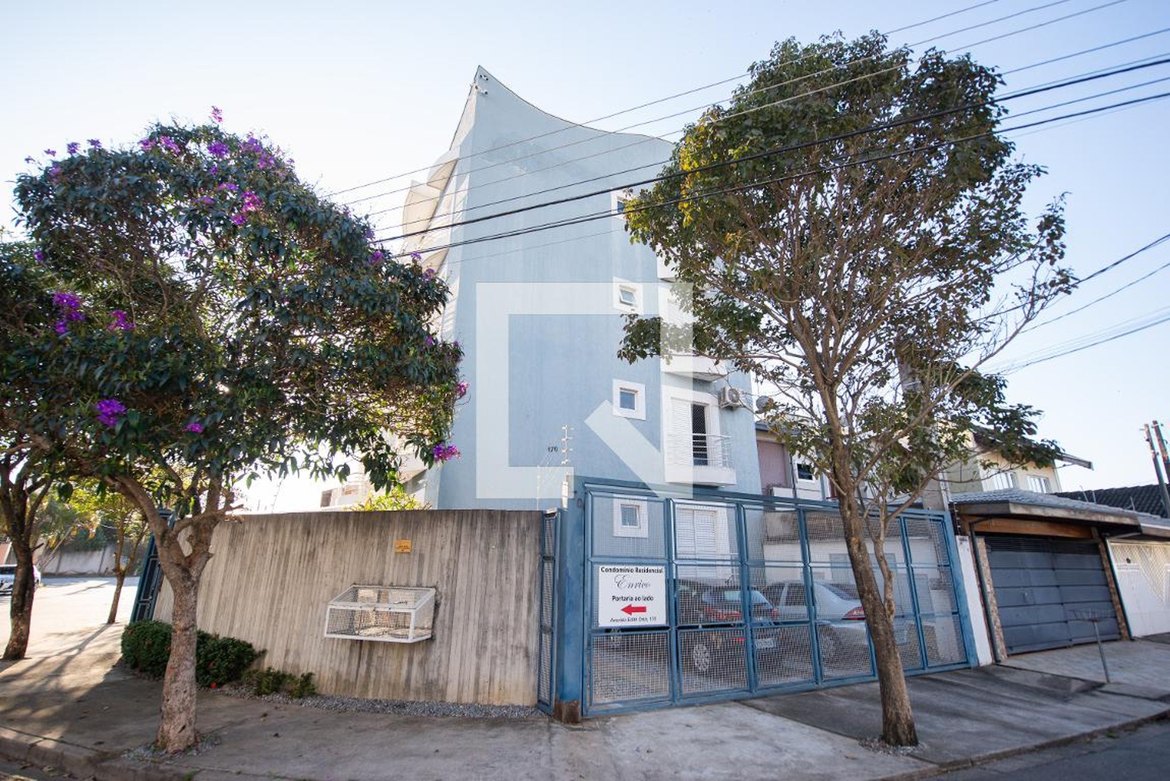 Fachada do Prédio Condomínio em Avenida Edith Ortiz, 170