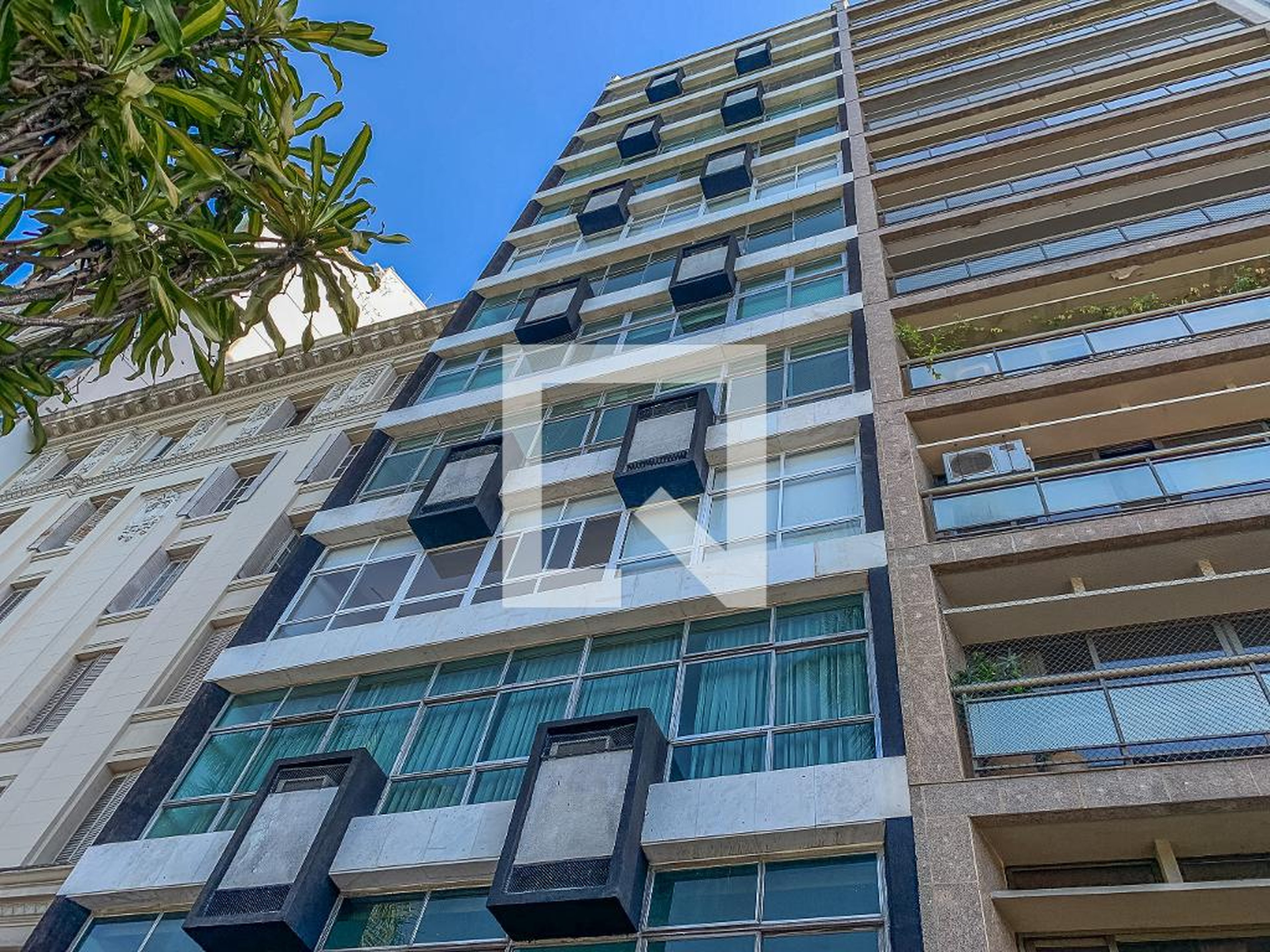 Fachada do Prédio Edificio Luiza