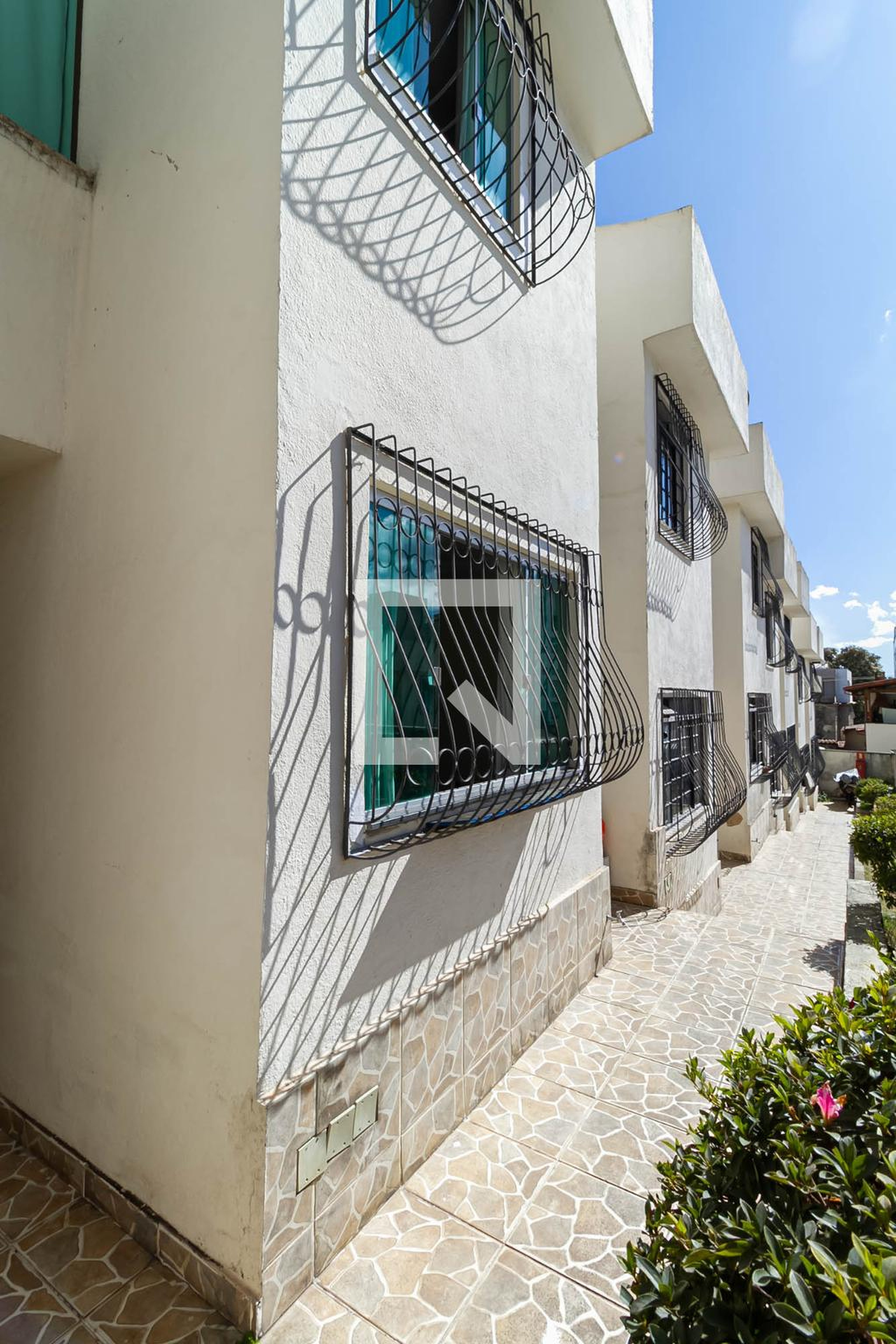 Fachada Condomínio em Rua Olga Dias de Castro, 327