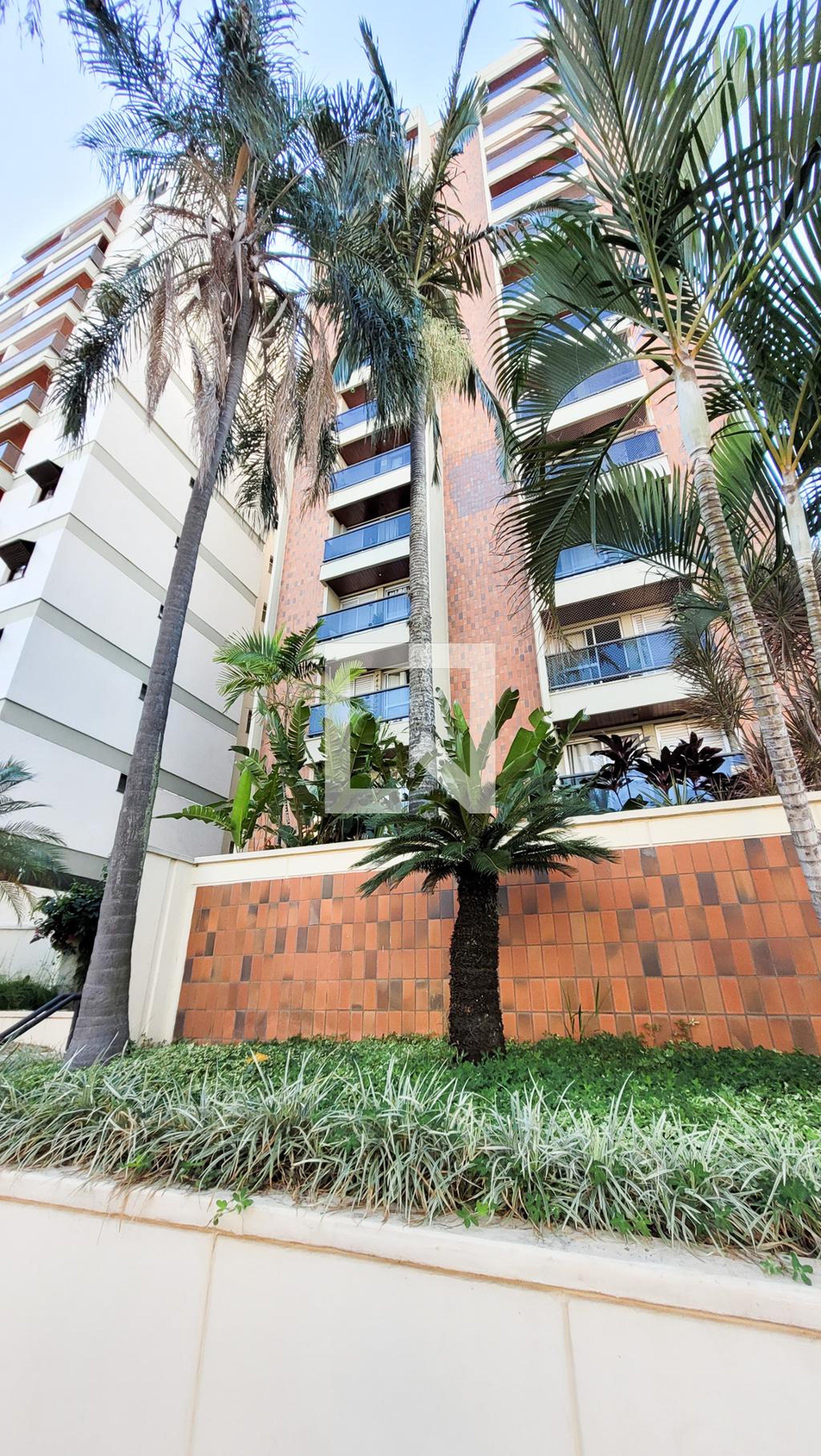 Fachada Condomínio em Rua José Paulino, 1780