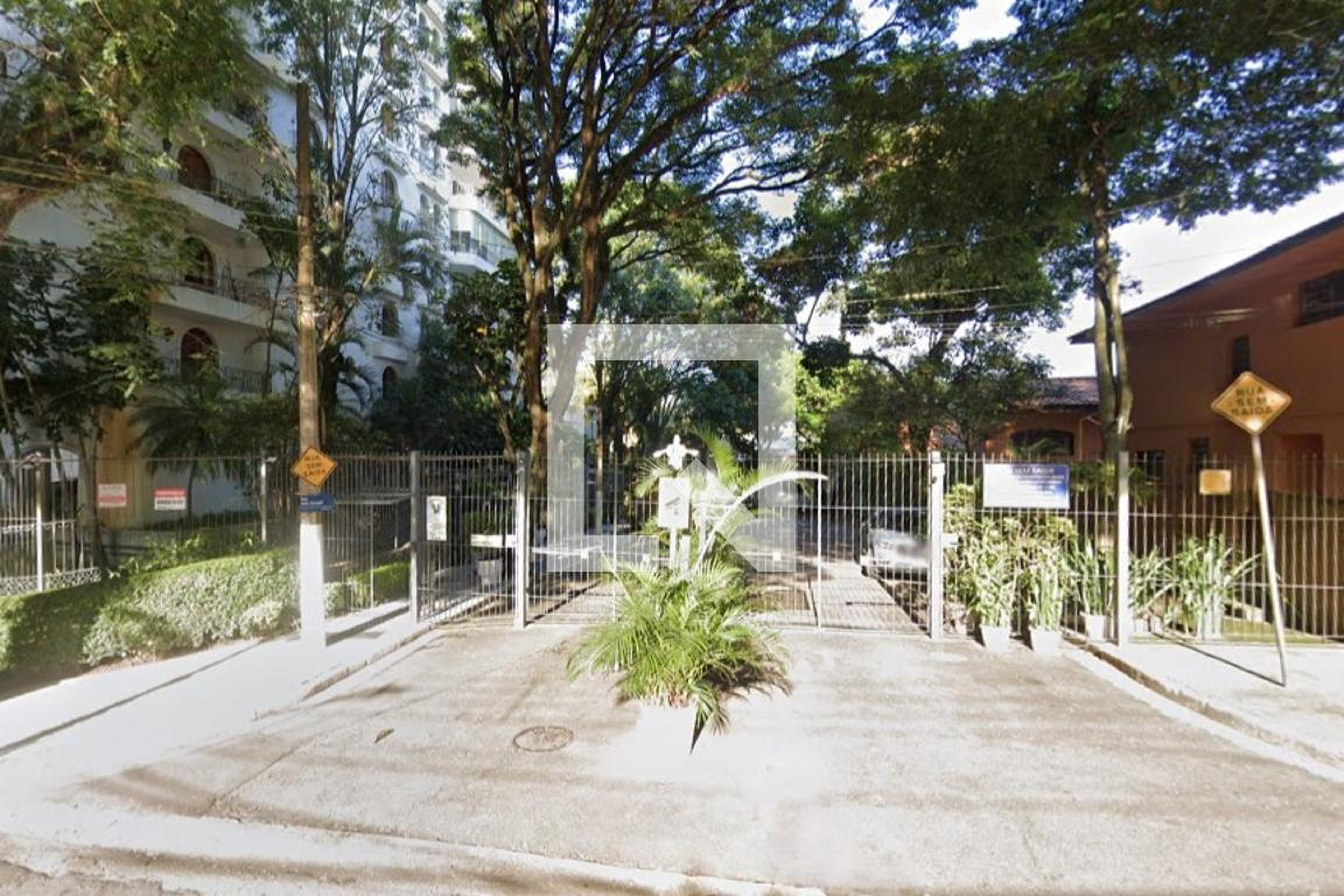 Fachada Condomínio Mont Serrat Mont Seny