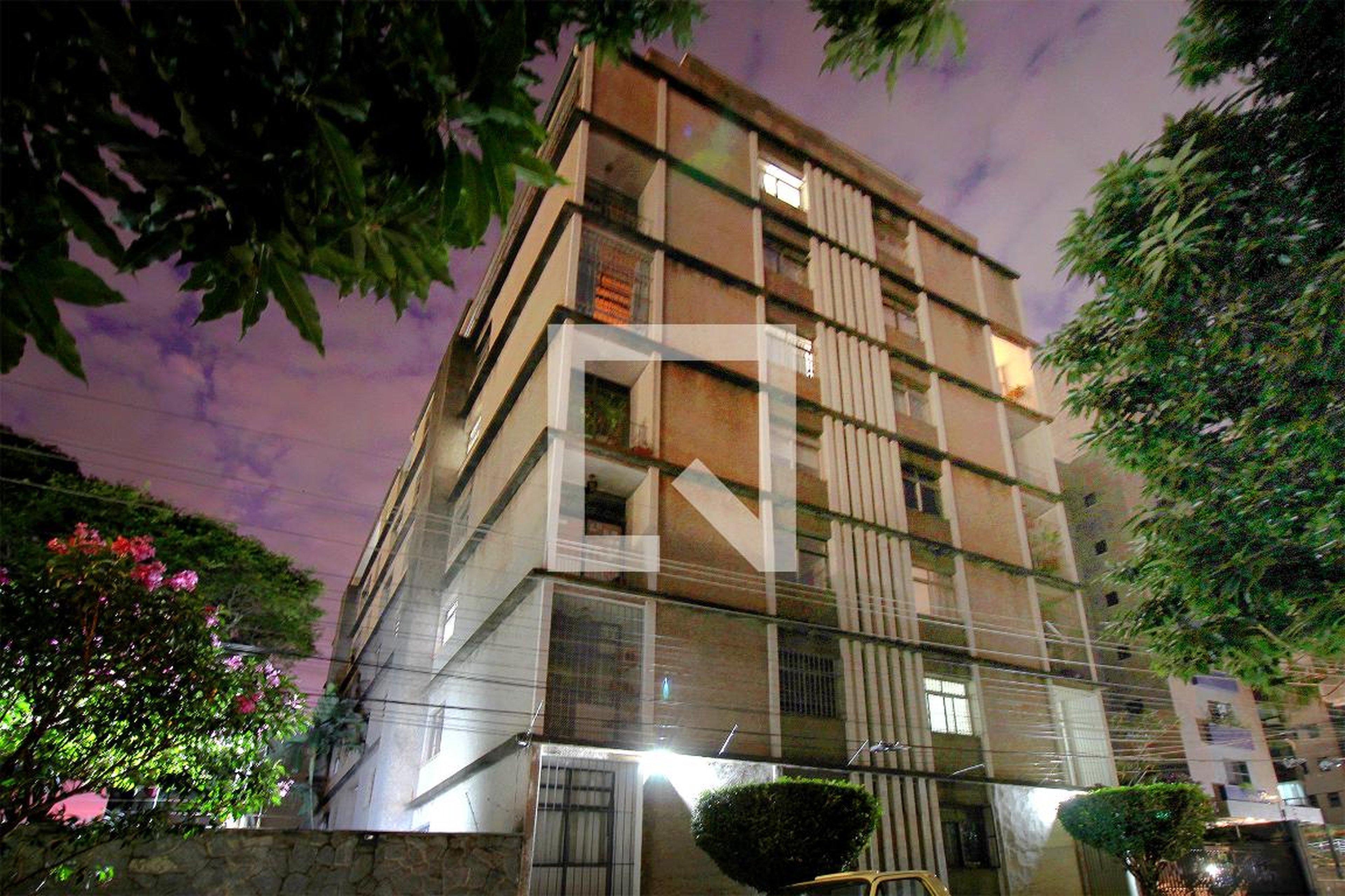 Fachada Condomínio em Rua Santa Helena, 2